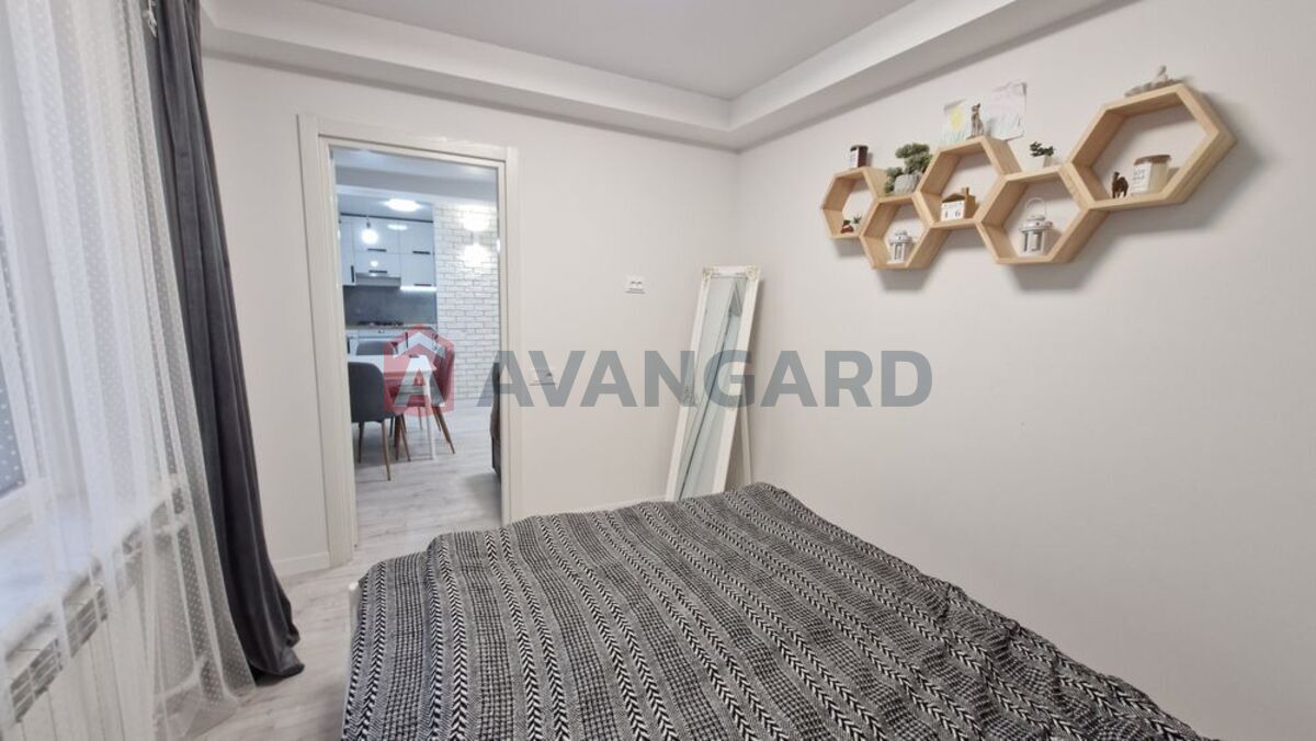 3 ����. ��������, 47/-/7 ��. �., 1/5 ���� ���� 12