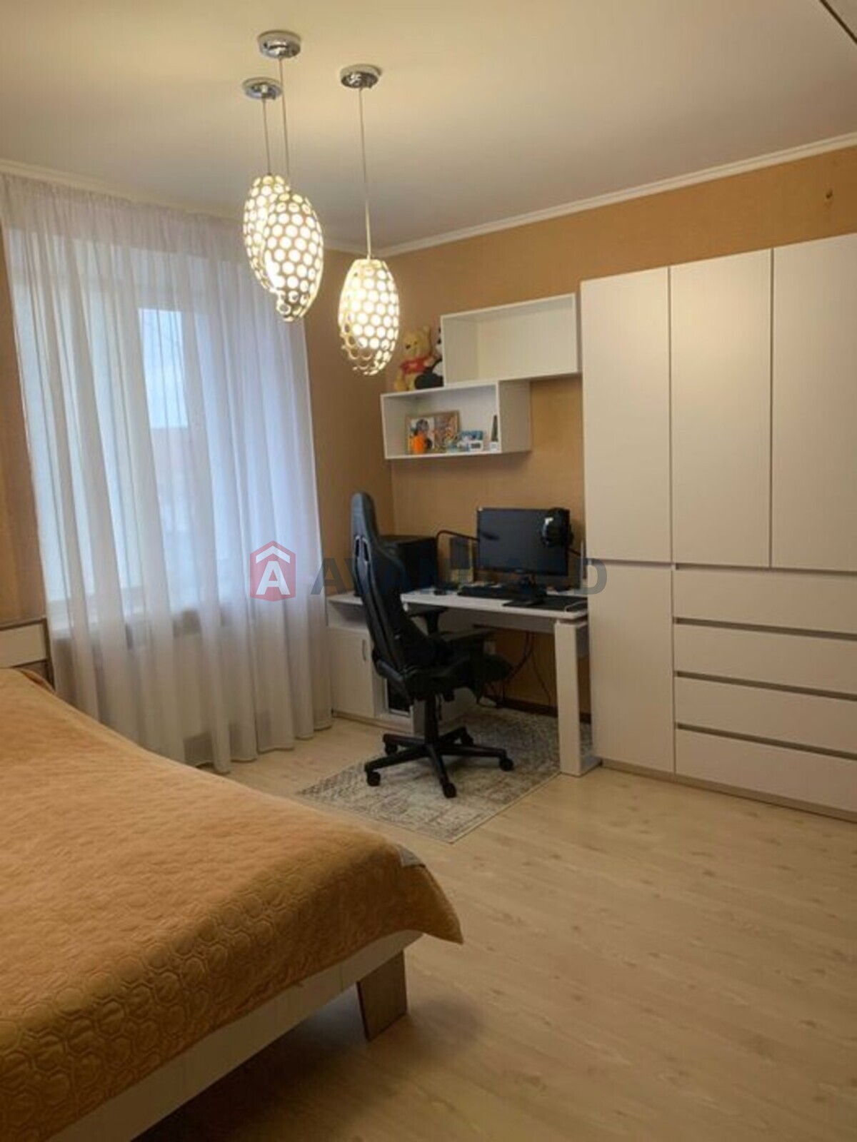 4 ��. ��������, 134/-/12 ��. �., 10/12 ������ ���� 8