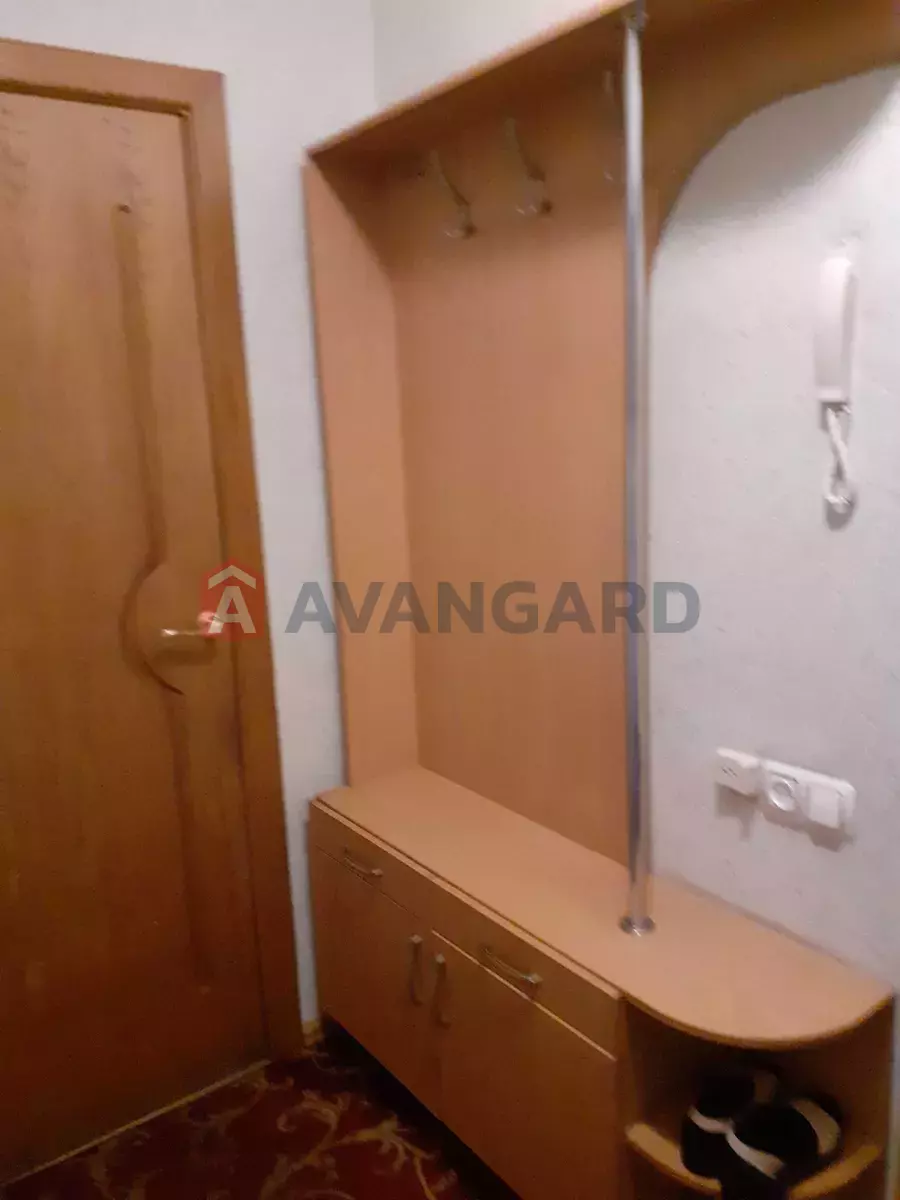 3 . , 57/-/8 . ., 4/9   3