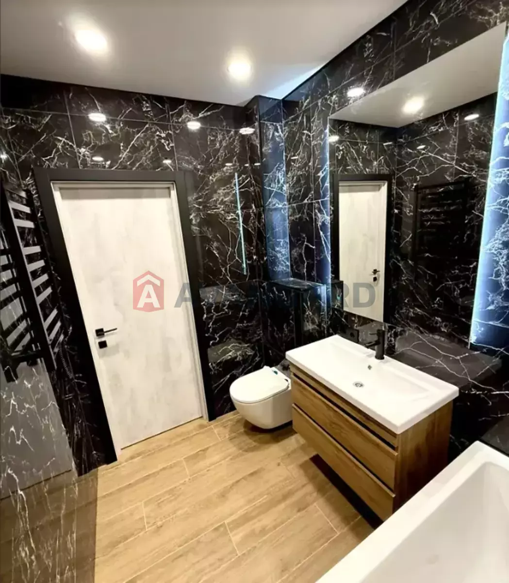 1 ��. ��������, 42/20/16 ��. �., 3/10 ������ ���� 7