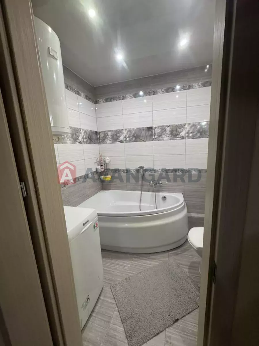 3 ��. ��������, 72/-/10 ��. �., 8/12 ������ ���� 6