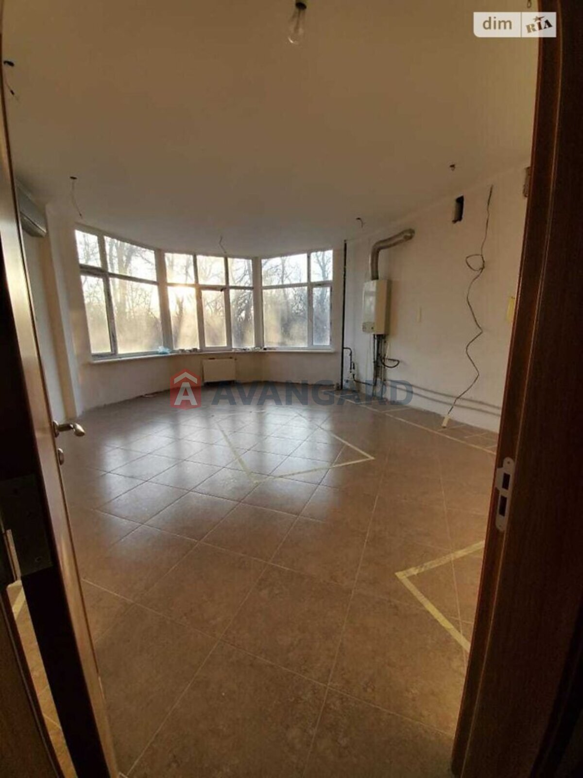 4 ����. ��������, 199/112/30 ��. �., 2/5 ���� ���� 18