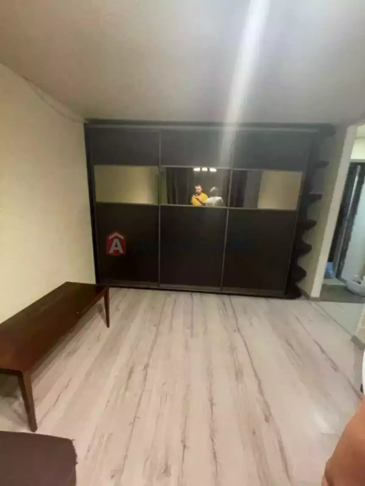 1 . , 29/-/5 . ., 9/9   2