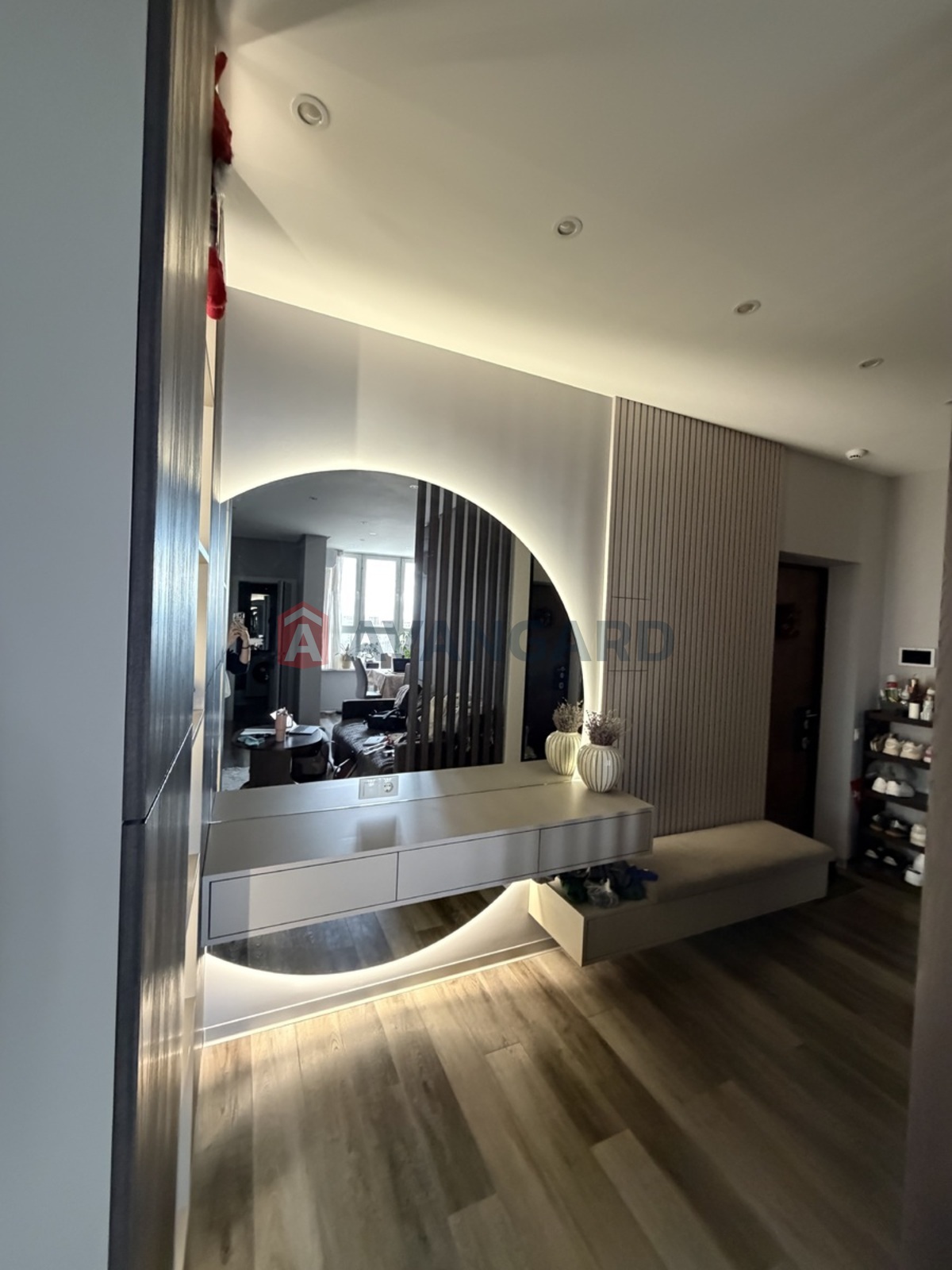 2 ��. ��������, 67/51/11 ��. �., 11/26 ������ ���� 12