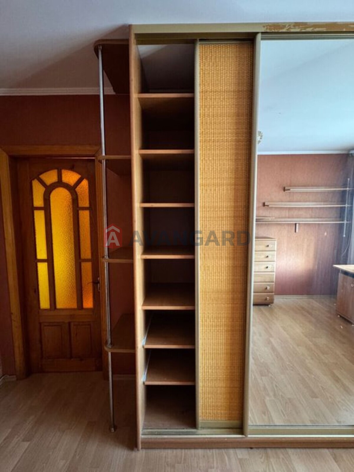 3 ��. ��������, 72/-/8 ��. �., 7/10 ������ ���� 17