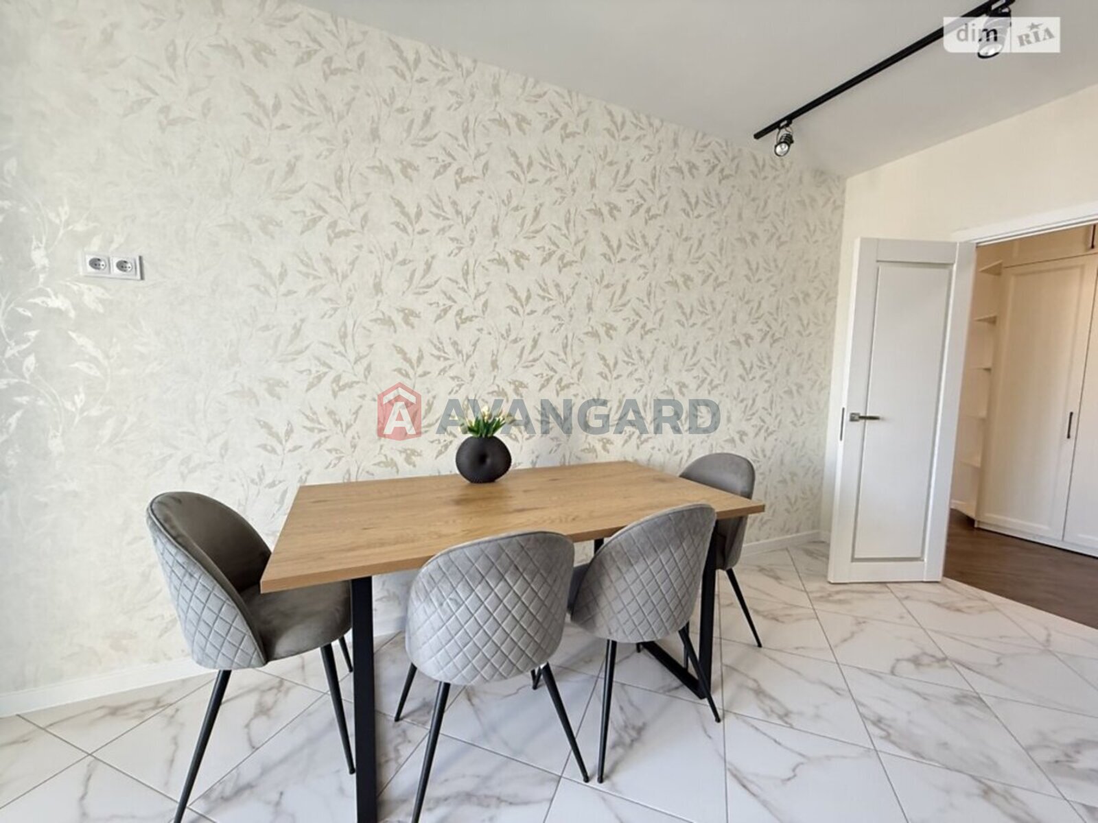 2 ��. ��������, 80/41/19 ��. �., 10/10 ������ ���� 2