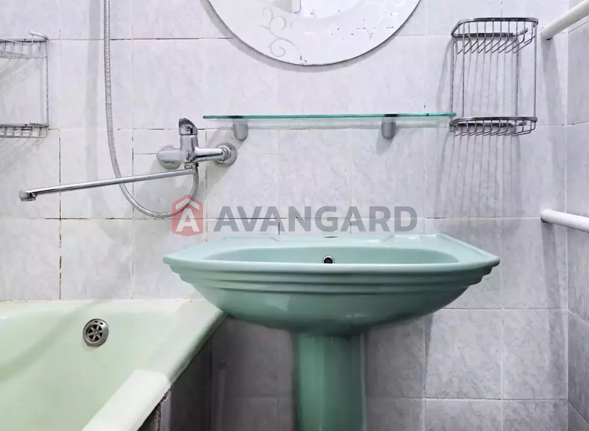 3 ����. ��������, 69/39/10 ��. �., 9/10 ���� ���� 6