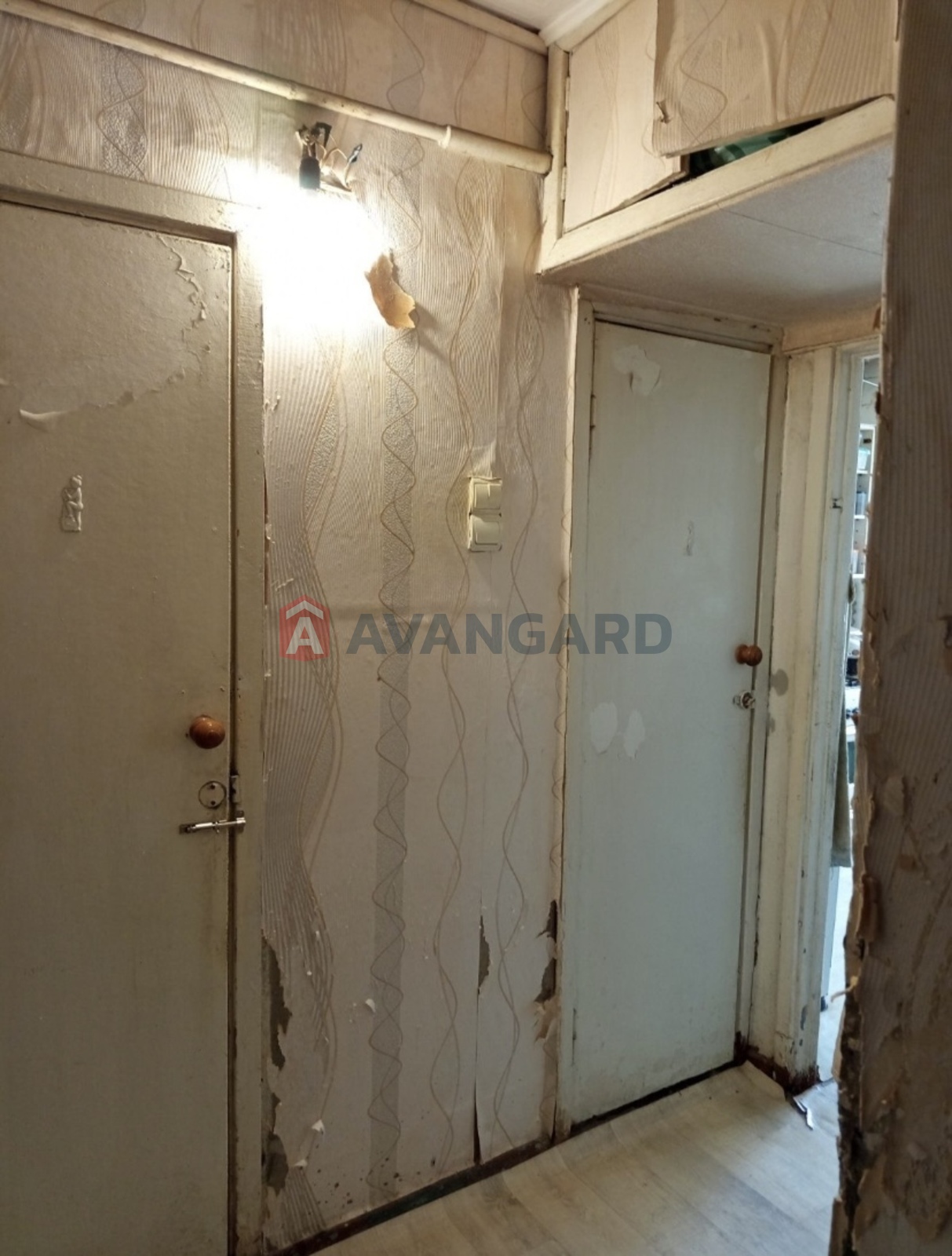 2 ��. ��������, 49/42/8 ��. �., 3/9 ������ ���� 2