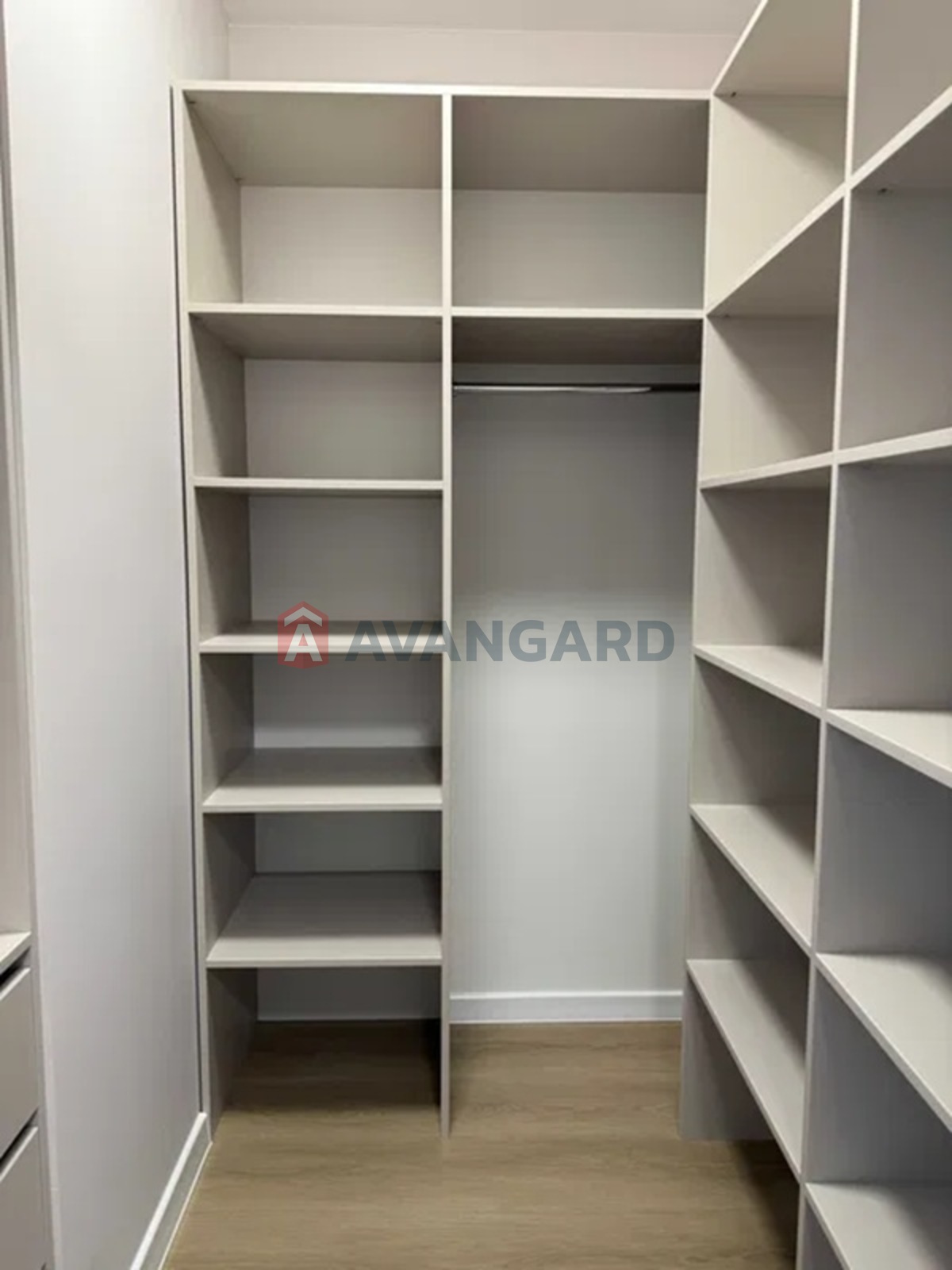 1 ��. ��������, 42/-/16 ��. �., 19/25 ������ ���� 15