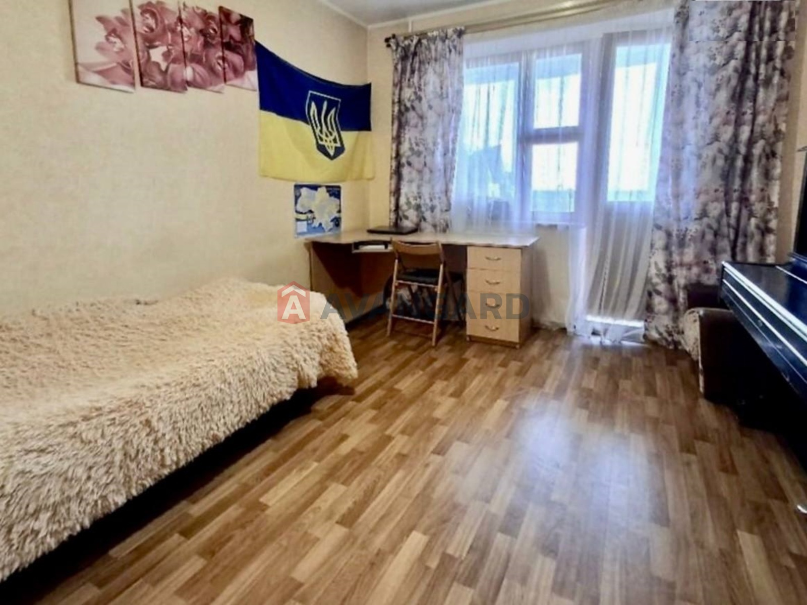 3 . , 80/-/9 . ., 5/9   4