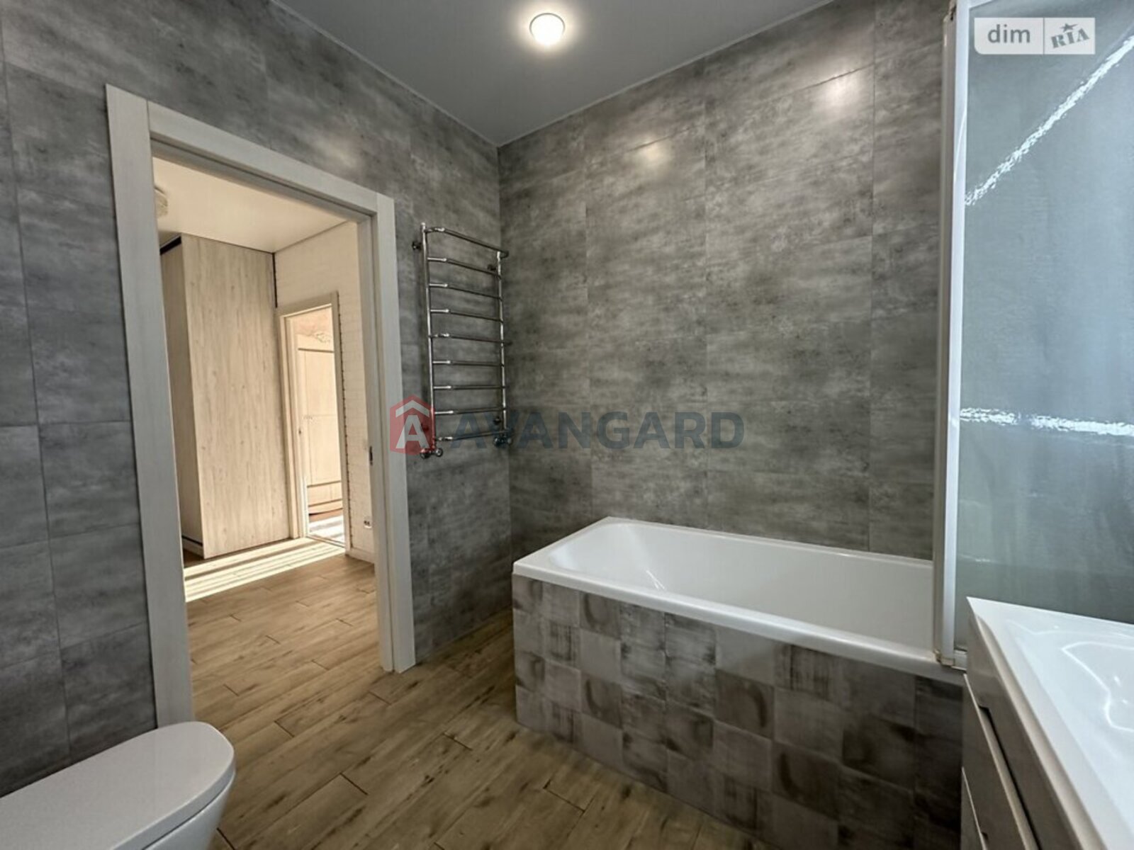 3 ��. ��������, 96/58/16 ��. �., 10/11 ������ ���� 13