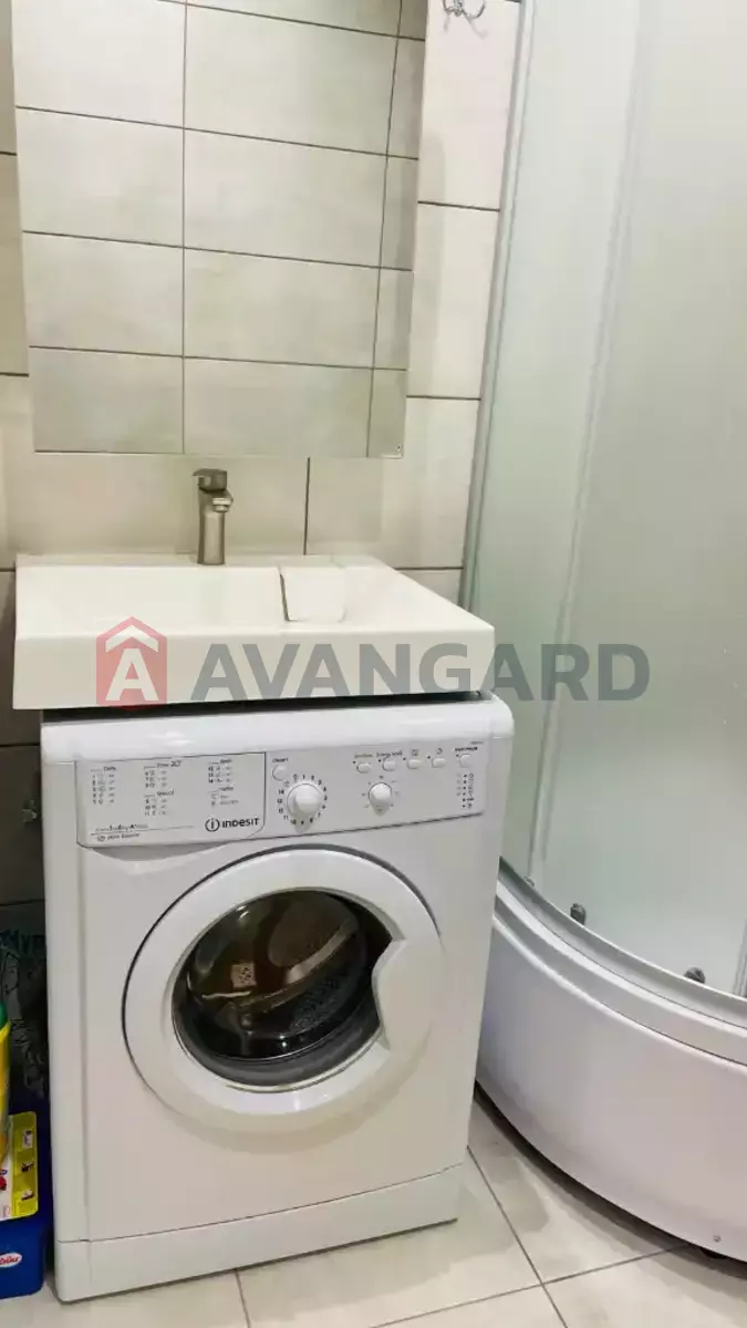 1 ��. ��������, 38/18/8 ��. �., 9/9 ������ ���� 7