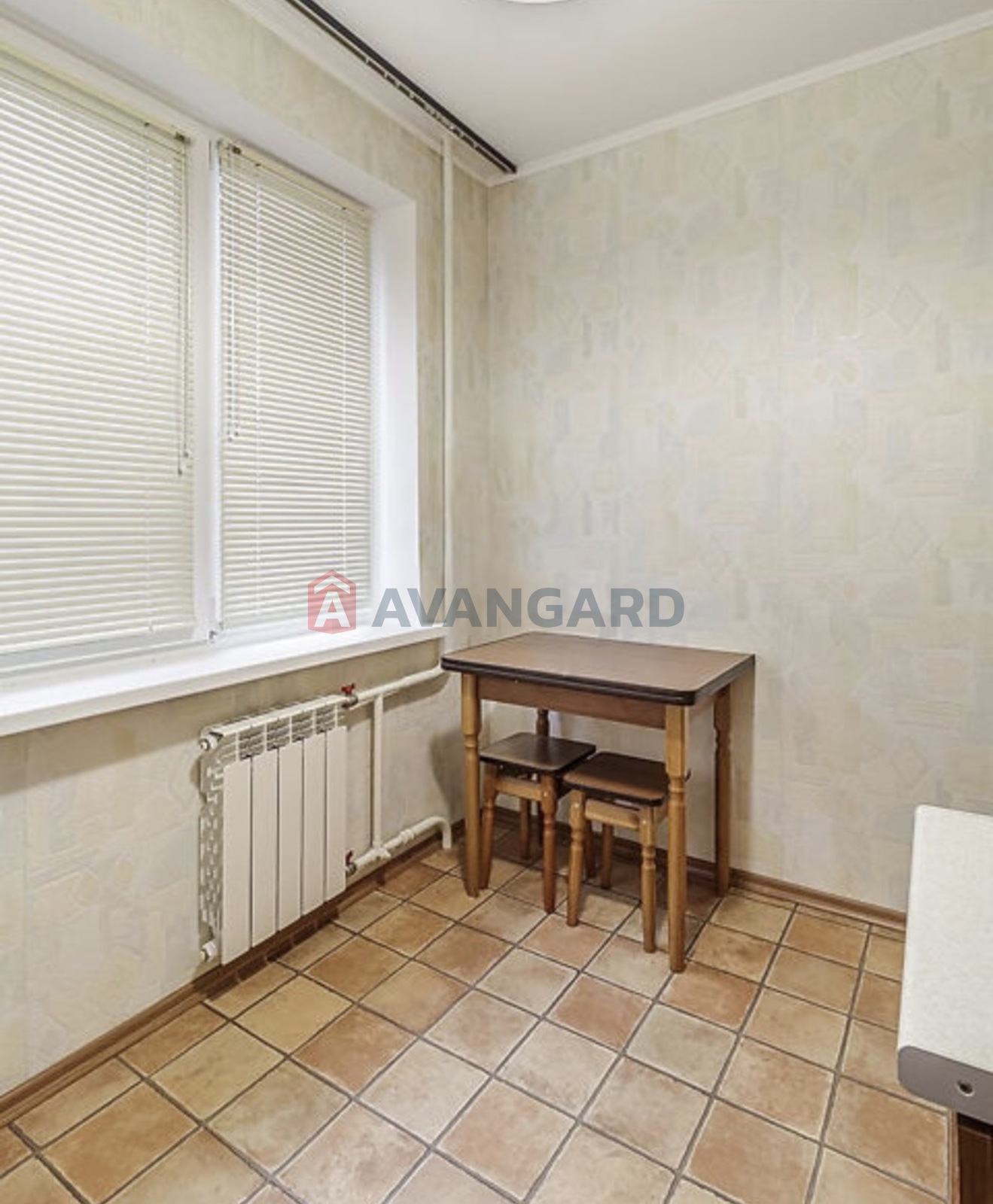 1 ��. ��������, 36/17/8 ��. �., 2/9 ������ ���� 6