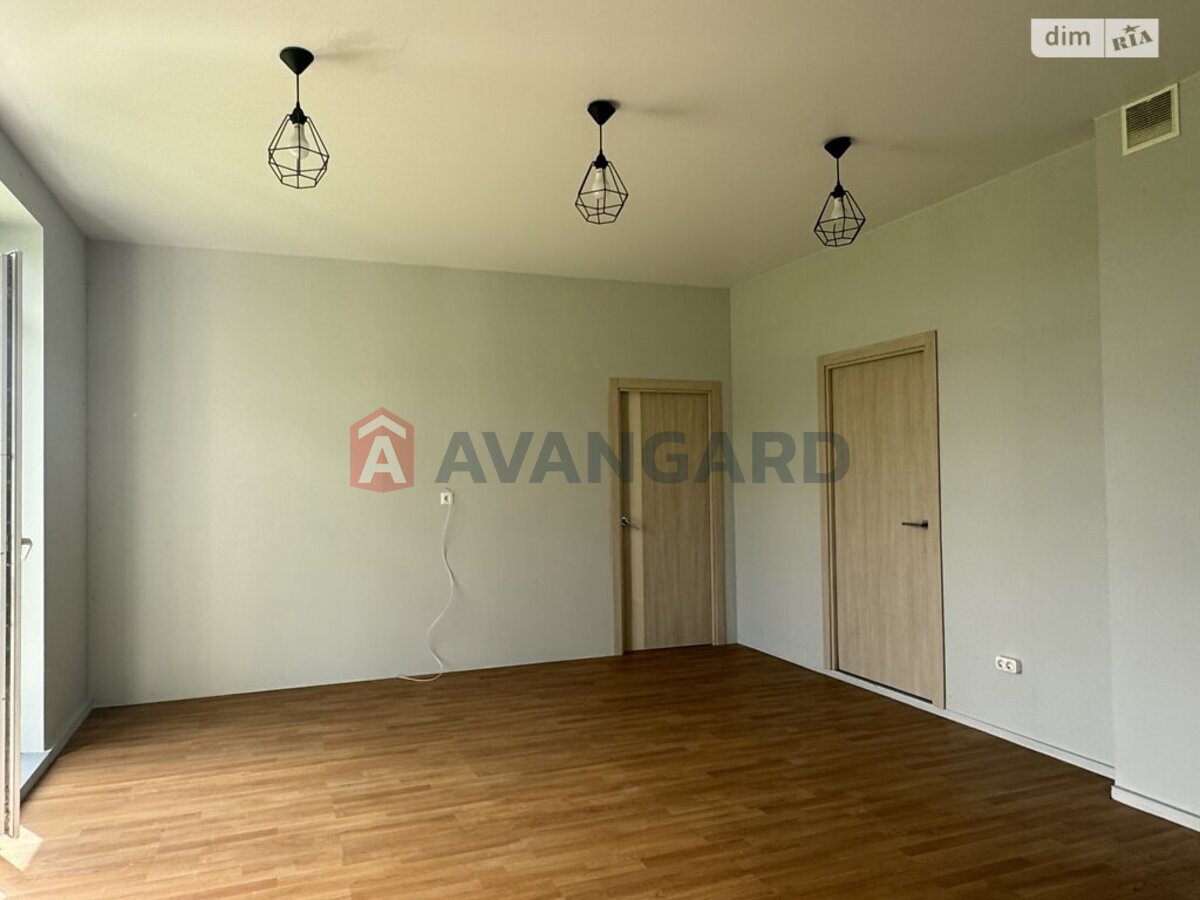 5 ��. ��������, 215/86/13 ��. �., 1/2 ������ ���� 7