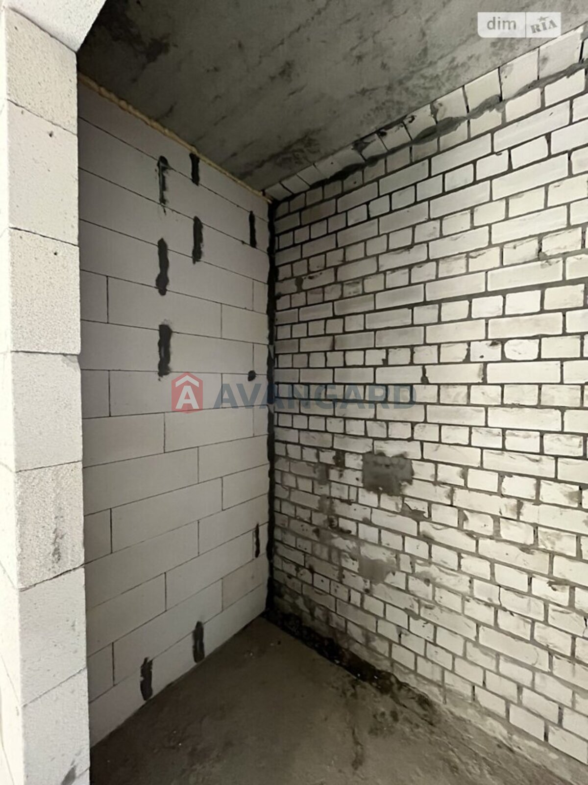 1 ��. ��������, 40/17/9 ��. �., 6/10 ������ ���� 13