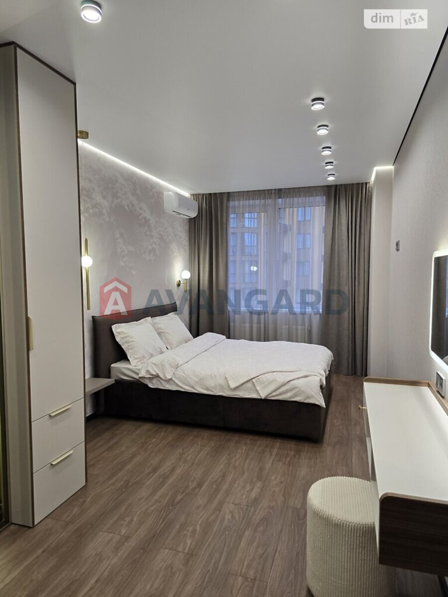 2 ��. ��������, 65/33/18 ��. �., 5/10 ������ ���� 7