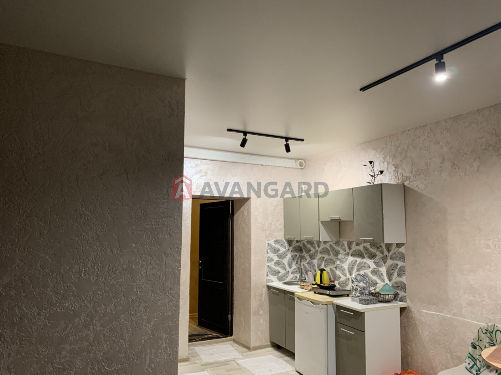 1 ��. ��������, 18/-/- ��. �., 1/2 ������ ���� 2