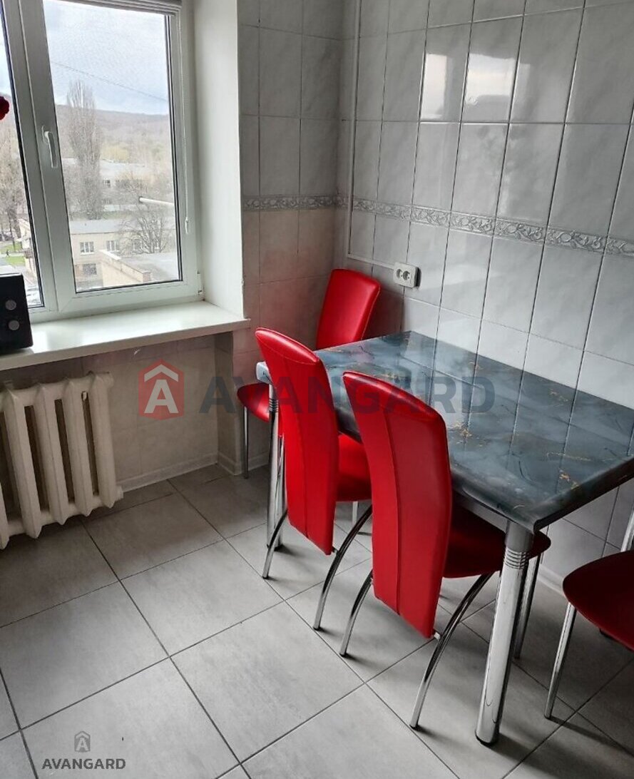 1 ����. ��������, 36/20/6 ��. �., 8/9 ���� ���� 8