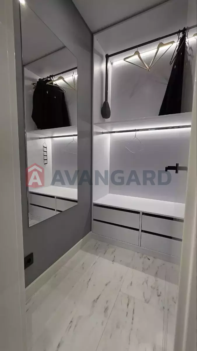 3 ��. ��������, 72/-/- ��. �., 8/12 ������ ���� 7