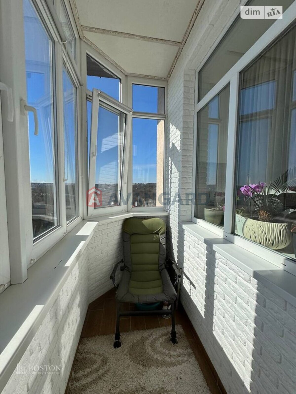 2 ��. ��������, 73/35/17 ��. �., 6/6 ������ ���� 25