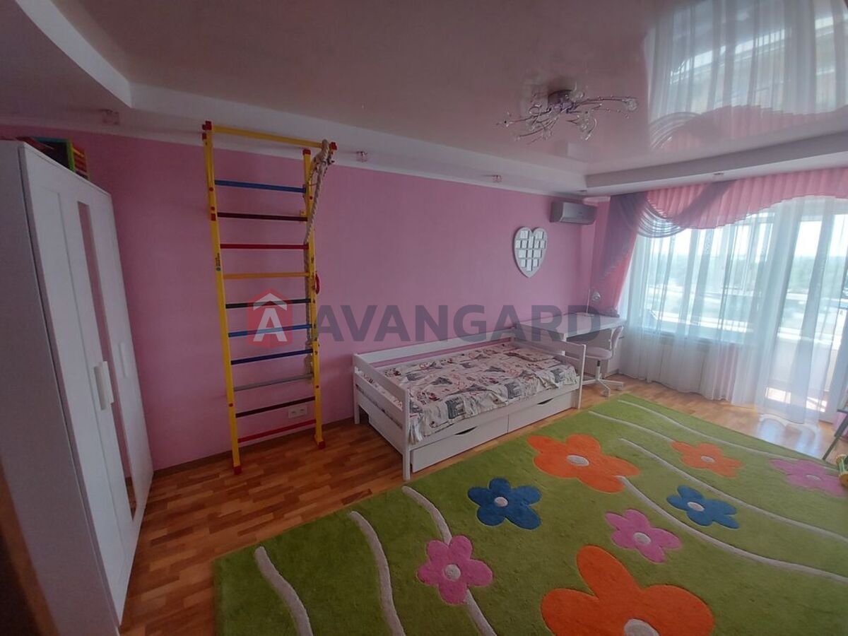 3 ��. ��������, 68/-/9 ��. �., 9/9 ������ ���� 11