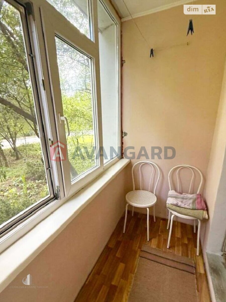 3 ��. ��������, 66/38/8 ��. �., 1/5 ������ ���� 3