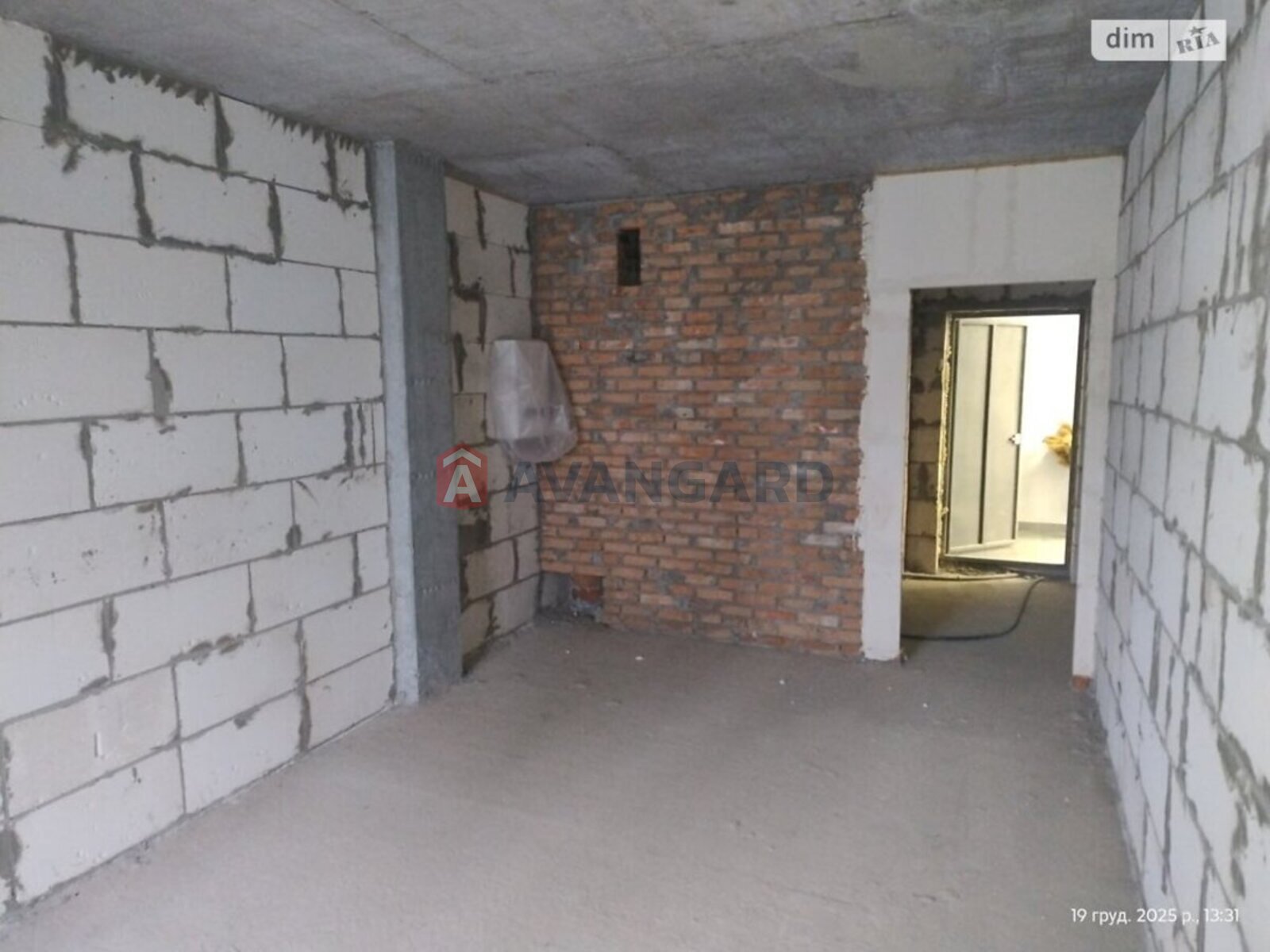 1 ��. ��������, 32/18/- ��. �., 4/5 ������ ���� 3