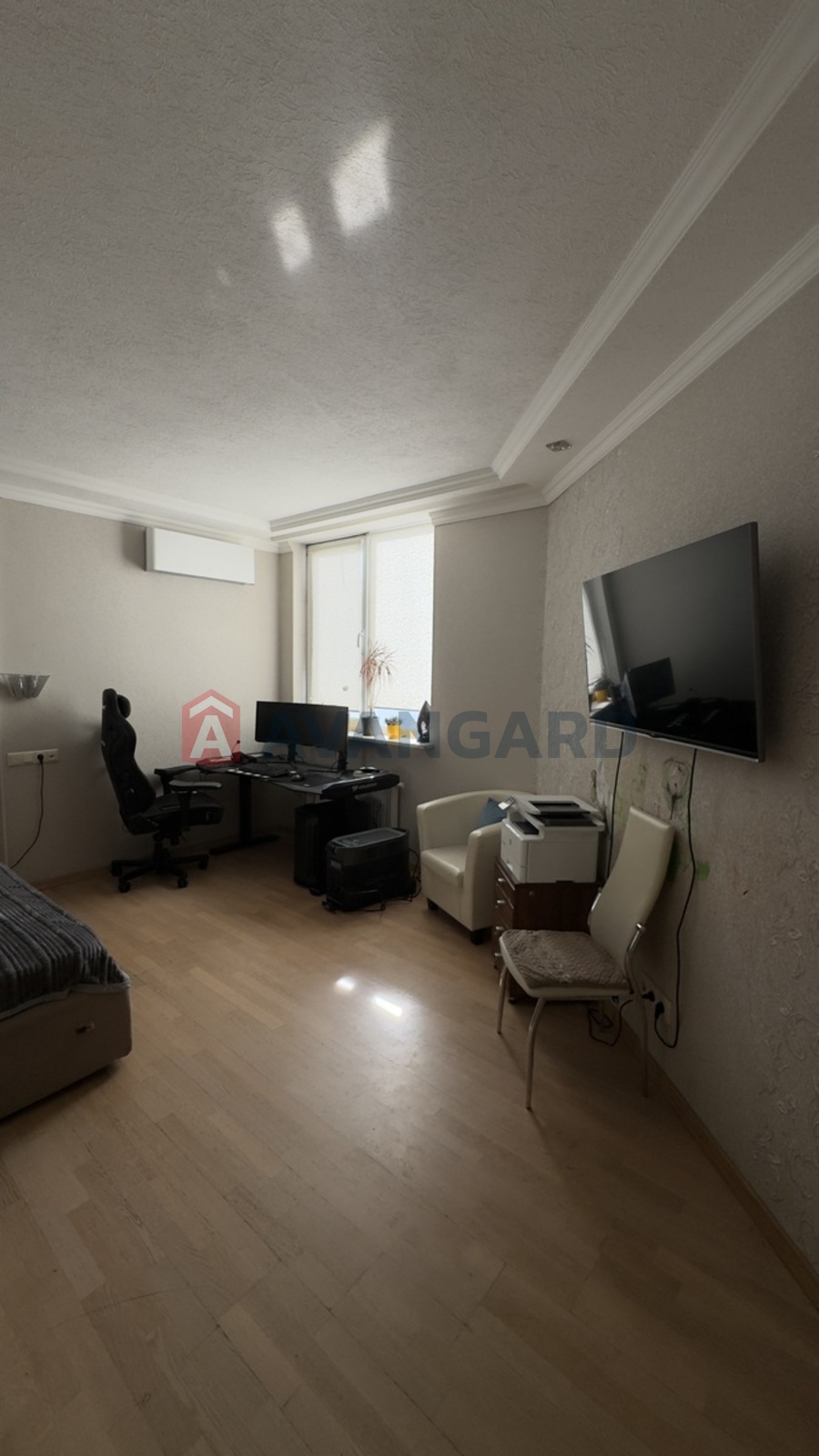 2 ��. ��������, 78/46/11 ��. �., 9/18 ������ ���� 16