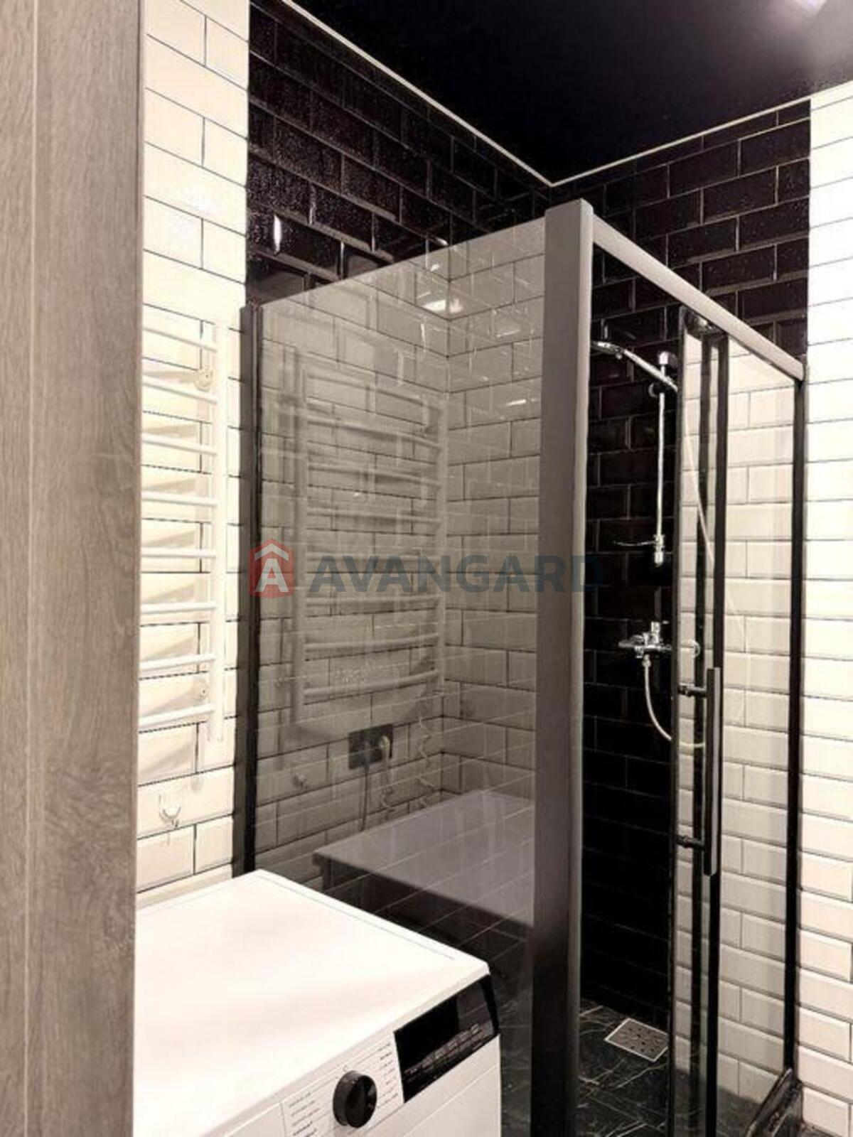 1 ��. ��������, 32/-/9 ��. �., 8/10 ������ ���� 3