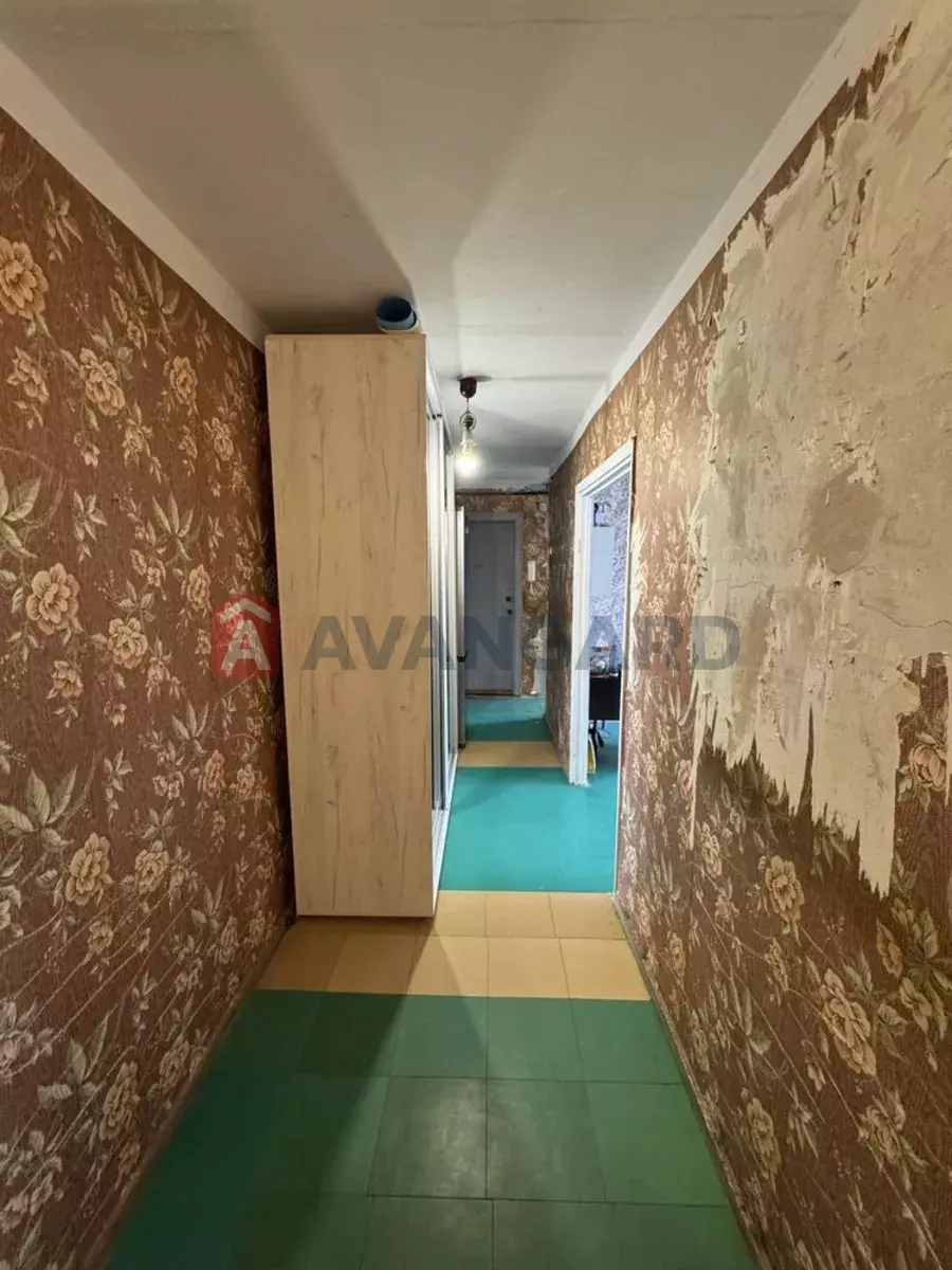 3 ��. ��������, 67/-/10 ��. �., 4/9 ������ ���� 9