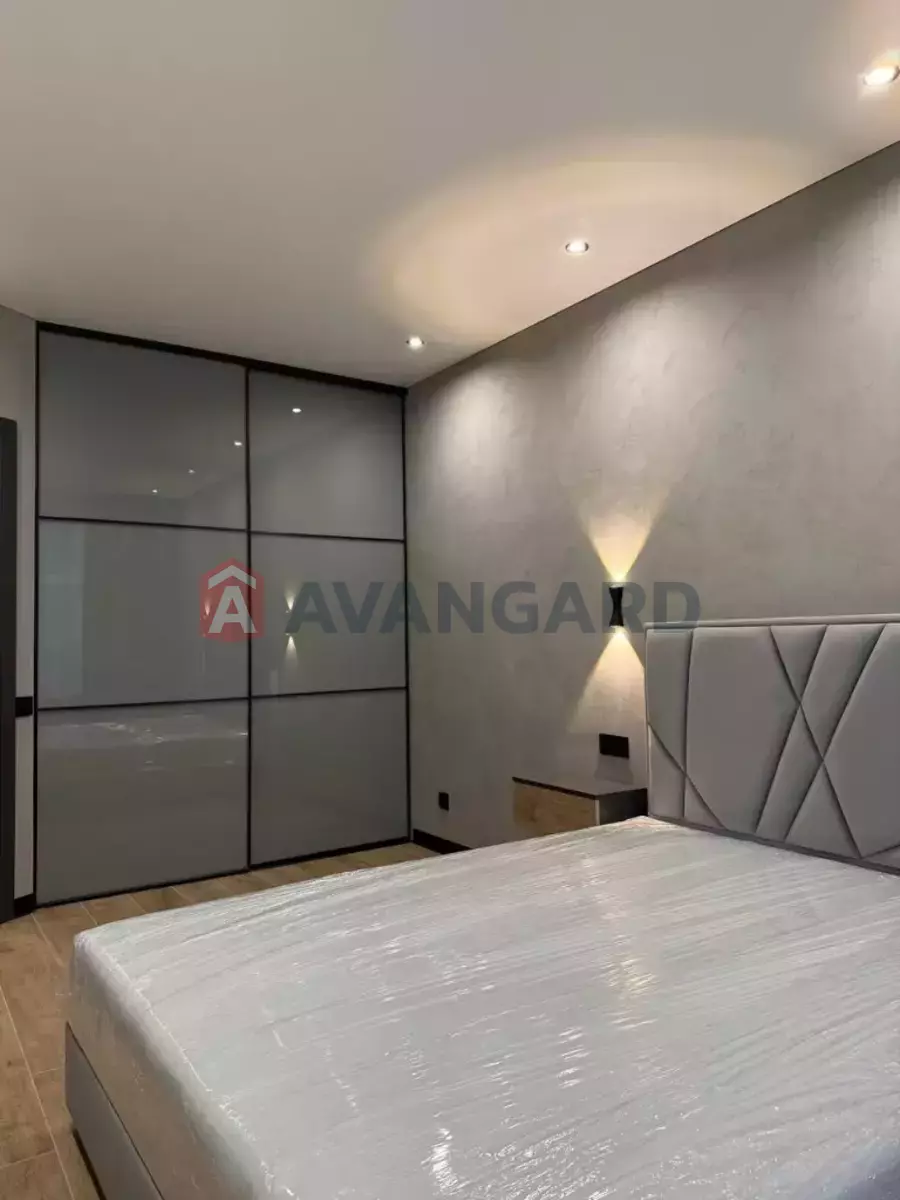 1 ��. ��������, 45/18/15 ��. �., 8/10 ������ ���� 14