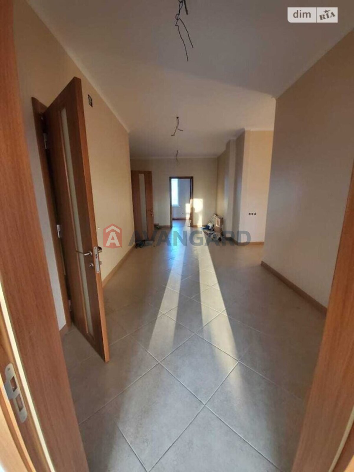 4 ����. ��������, 199/112/30 ��. �., 2/5 ���� ���� 6