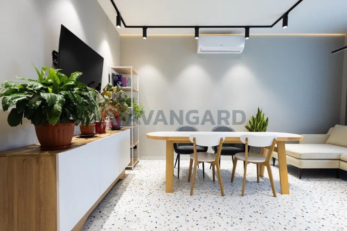 1 ��. ��������, 47/-/20 ��. �., 8/15 ������ ���� 3