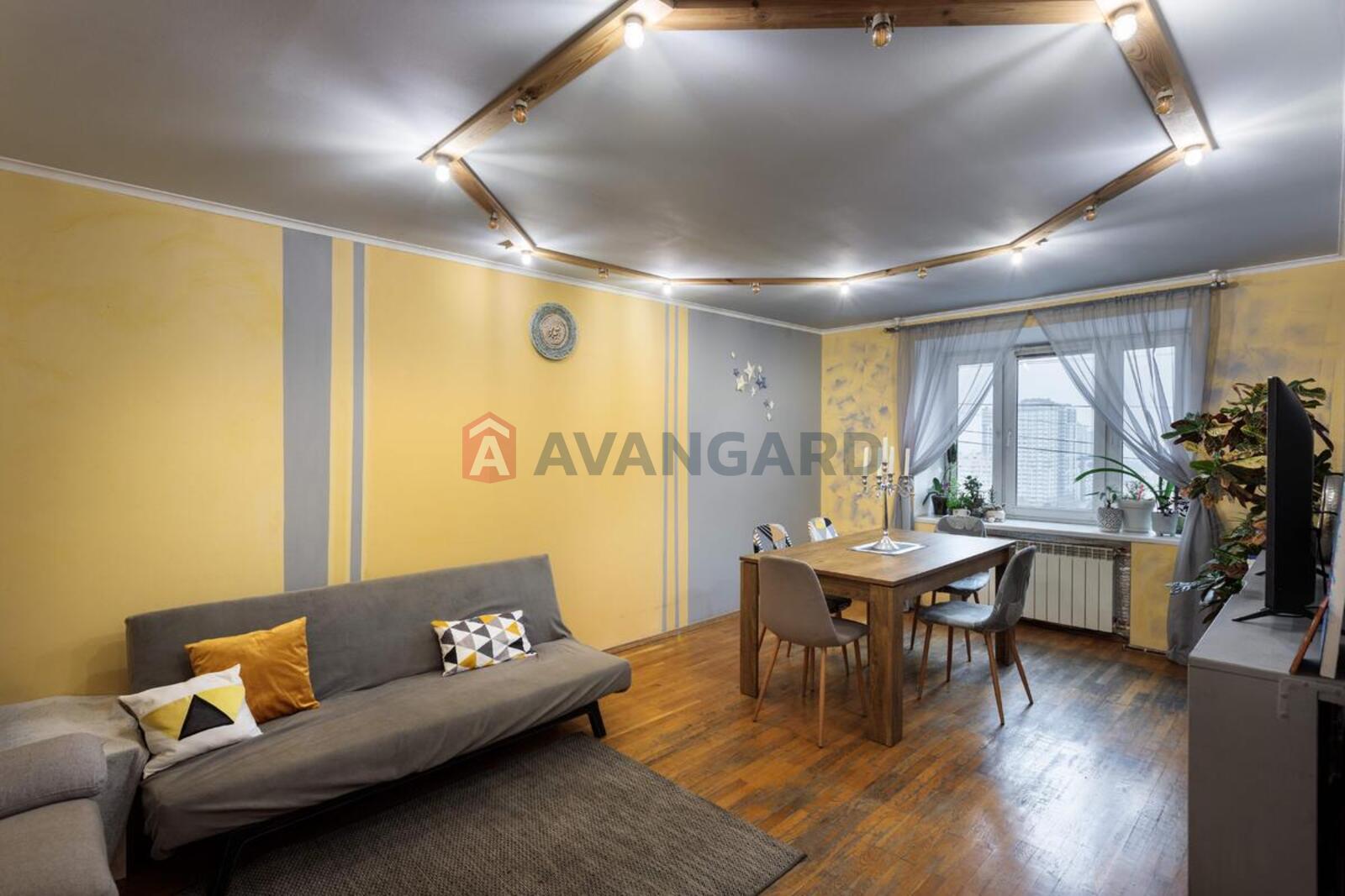 5 ��. ��������, 190/115/13 ��. �., 19/20 ������ ���� 1