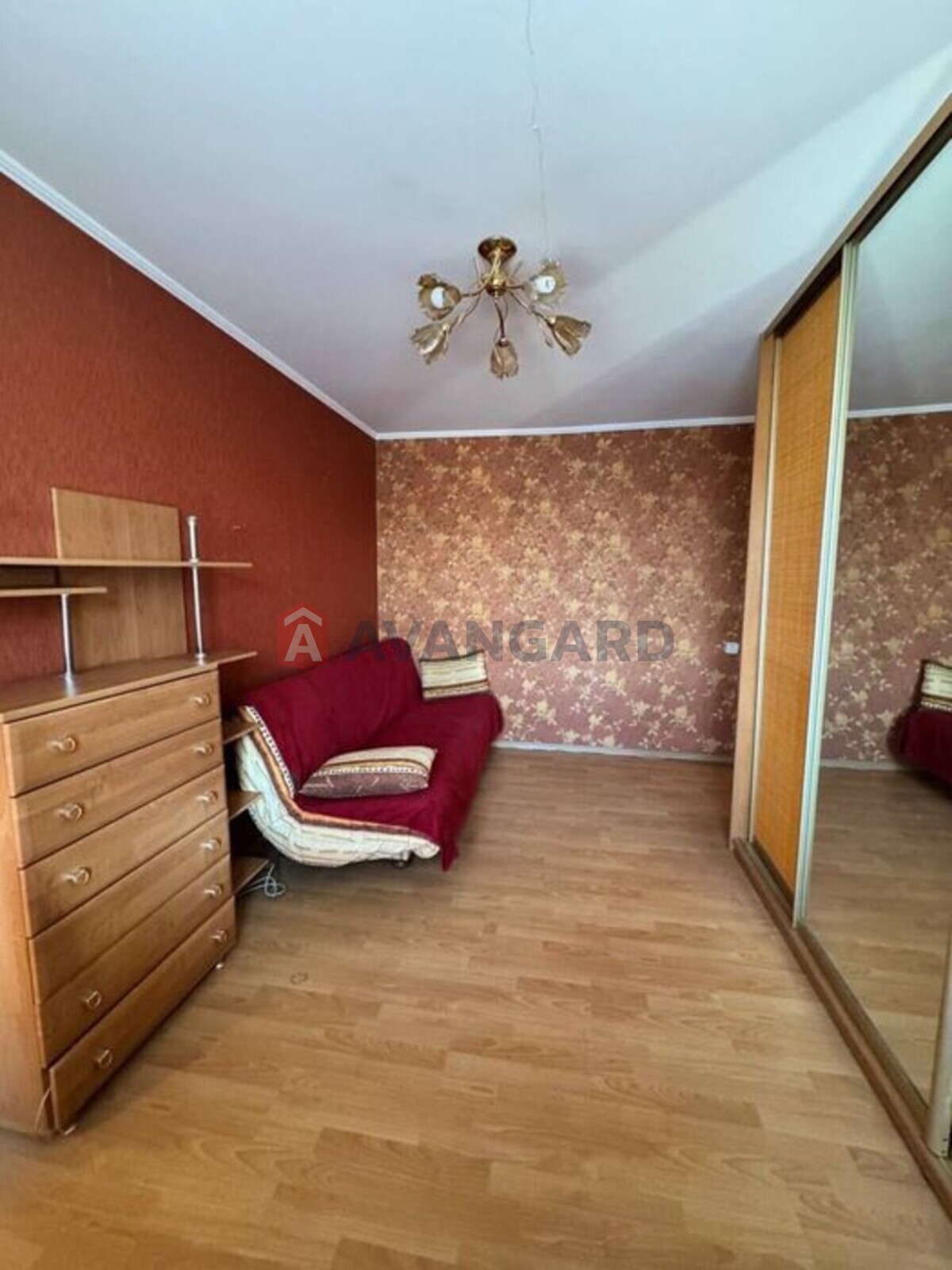 3 ��. ��������, 72/-/8 ��. �., 7/10 ������ ���� 13