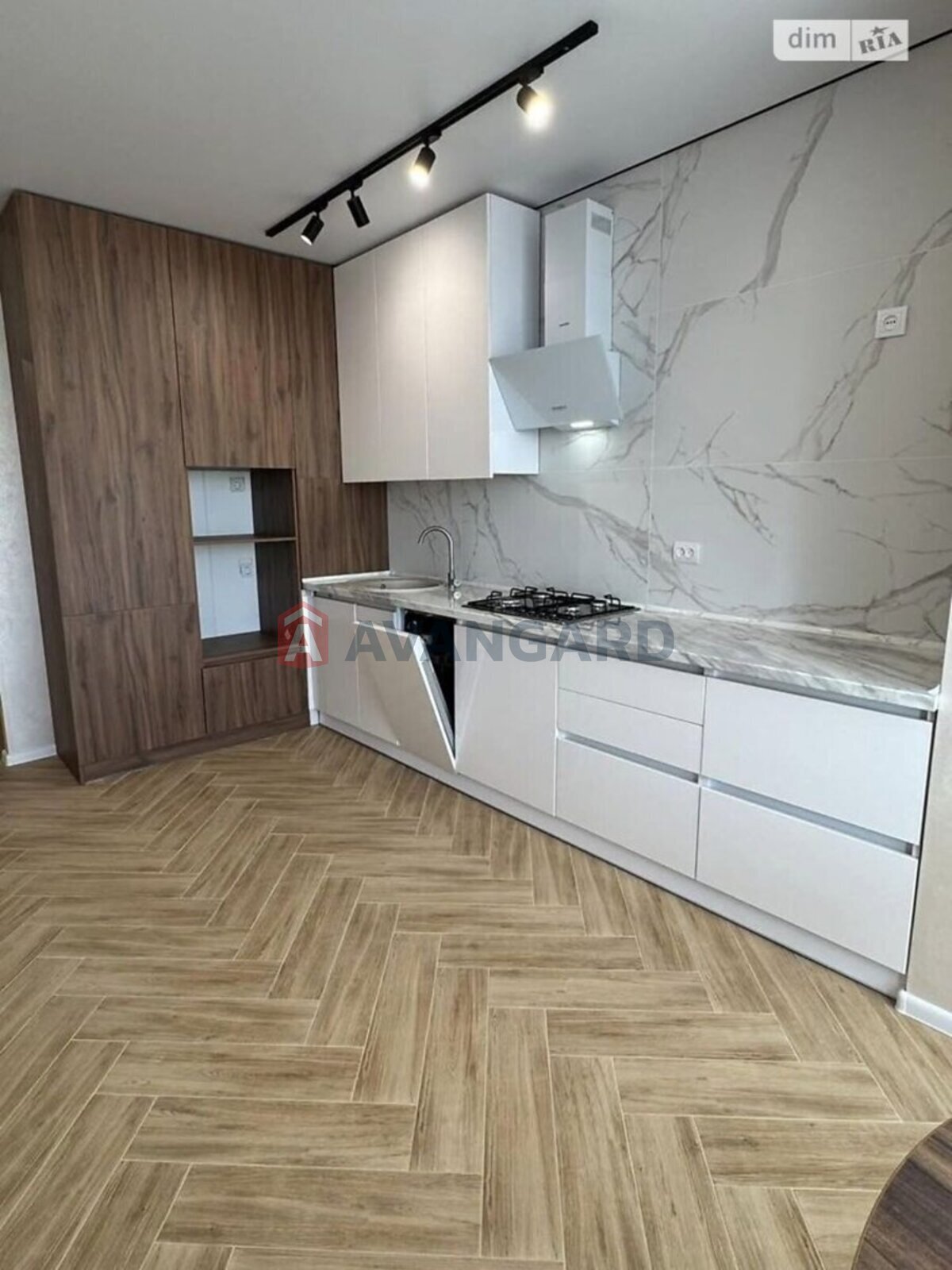 1 ��. ��������, 43000/-/- ��. �., 10/15 ������ ���� 20