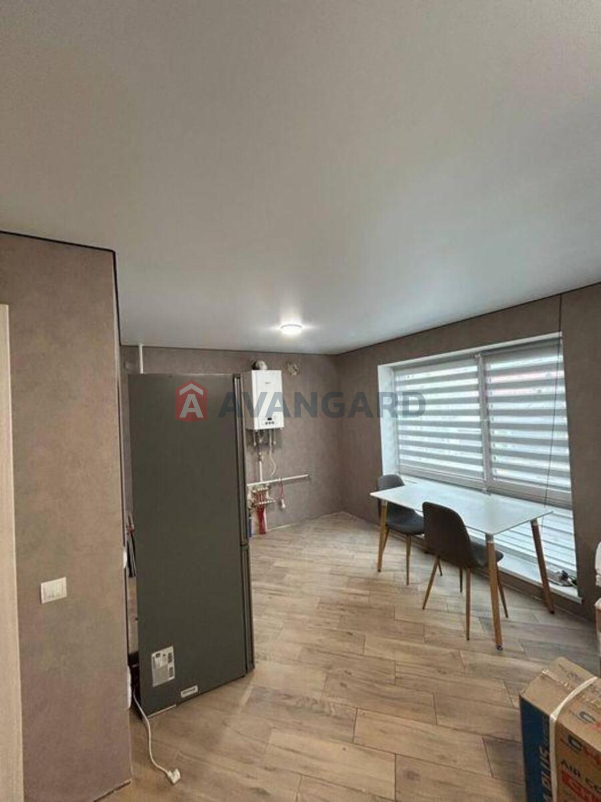 1 ��. ��������, 30/-/12 ��. �., 2/4 ������ ���� 8