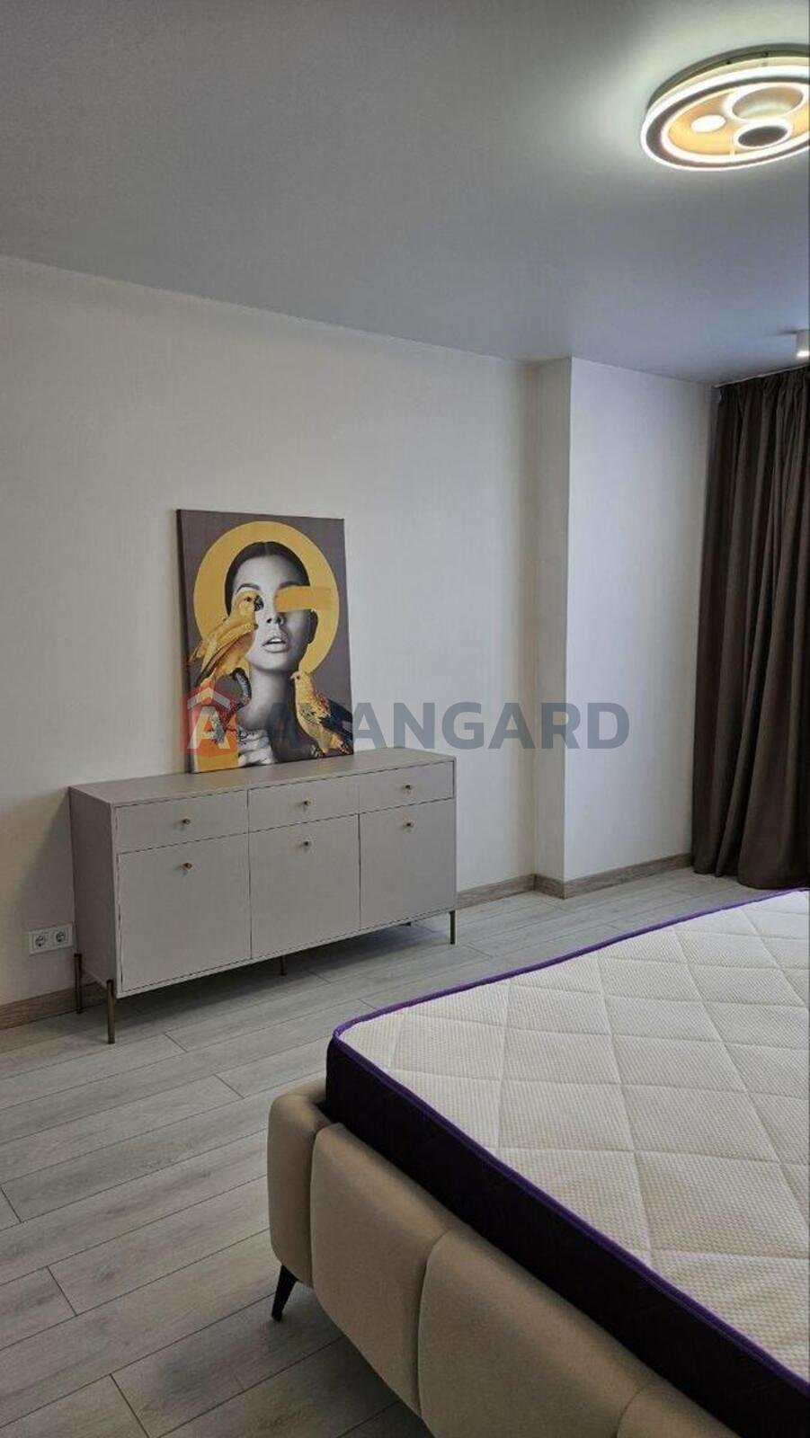 1 ��. ��������, 60/21/20 ��. �., 22/28 ������ ���� 3