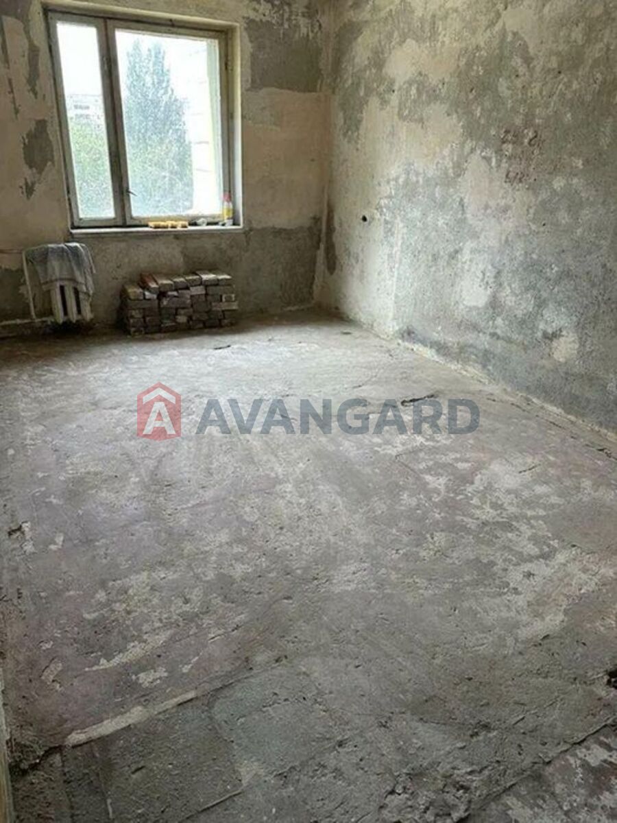 3 ��. ��������, 67/-/8 ��. �., 4/9 ������ ���� 4