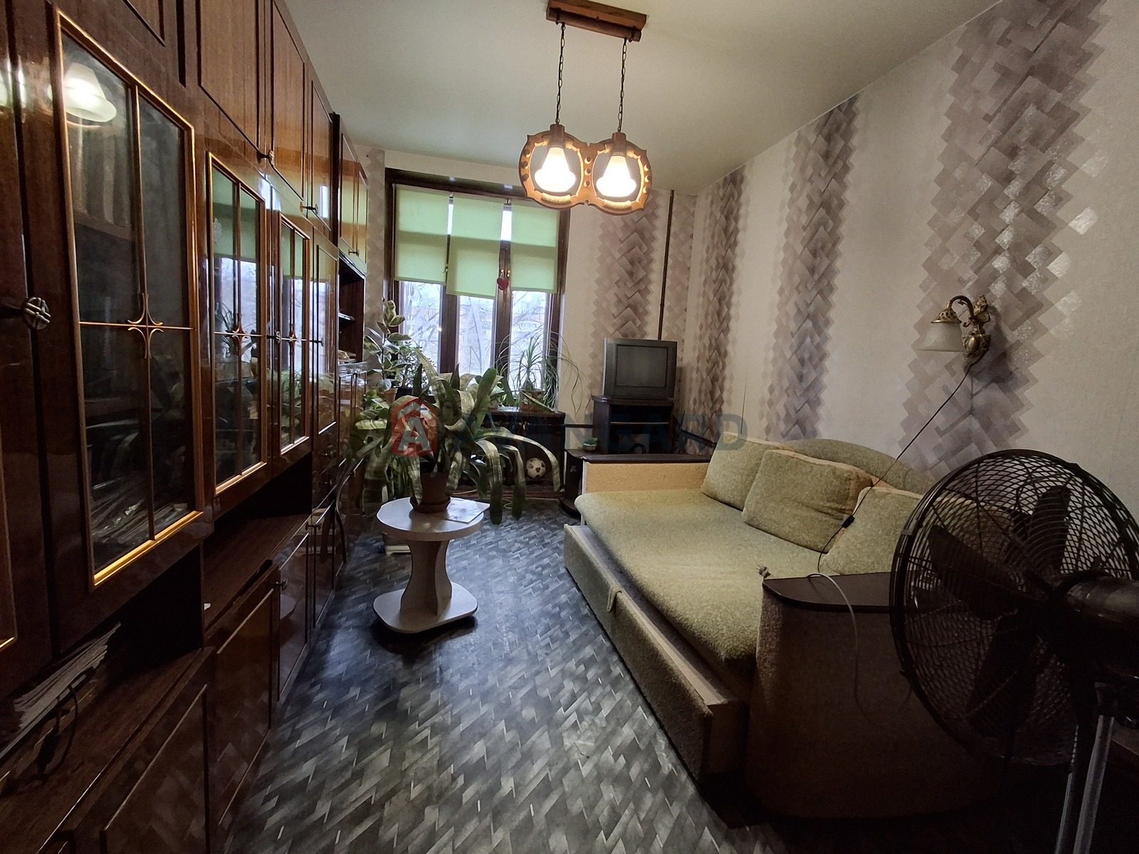 2 ����. ��������, 54/30/11 ��. �., 4/4 ���� ���� 12