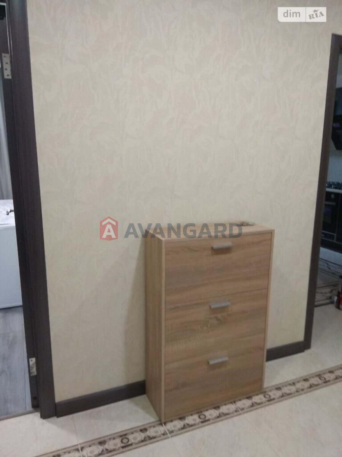 3 ��. ��������, 69/40/9 ��. �., 2/5 ������ ���� 5