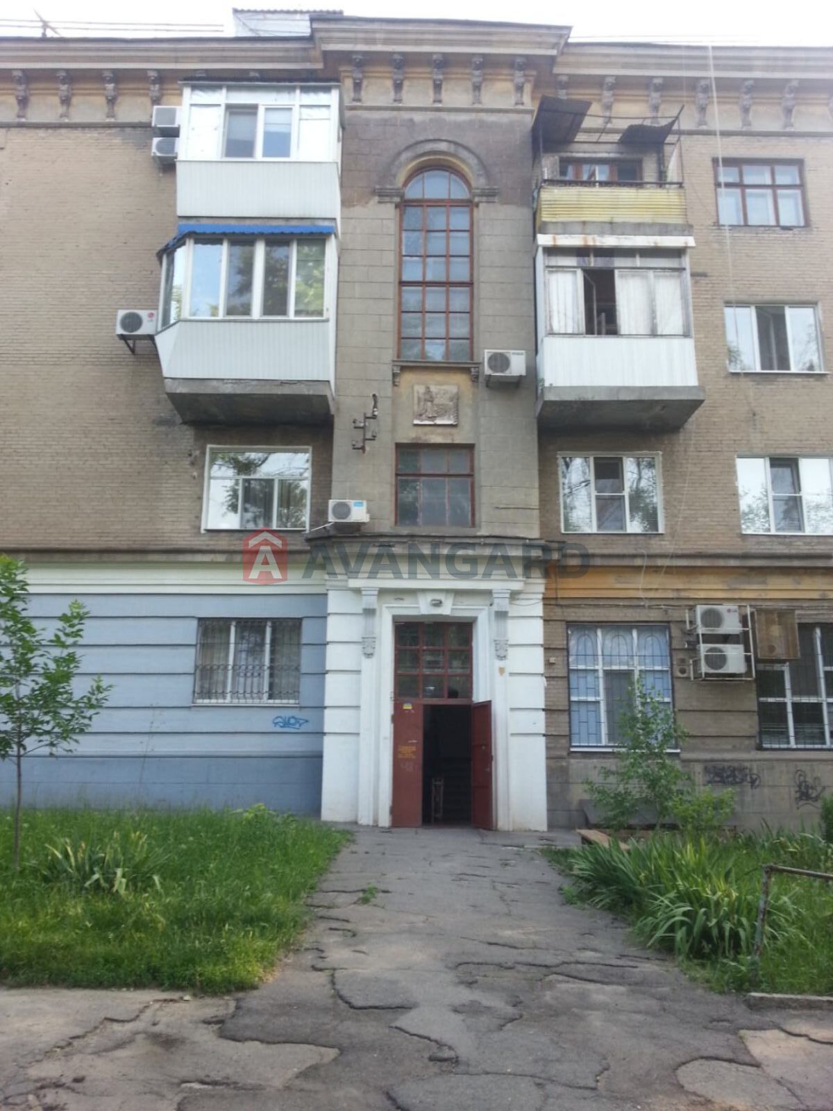 5 ��. ��������, 162/-/12 ��. �., 4/4 ������ ���� 4