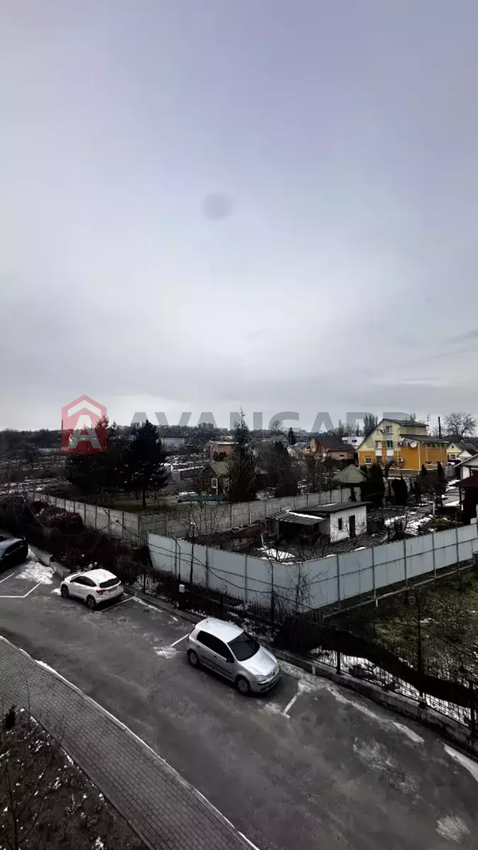 2 ����. ��������, 48/18/17 ��. �., 3/9 ���� ���� 8