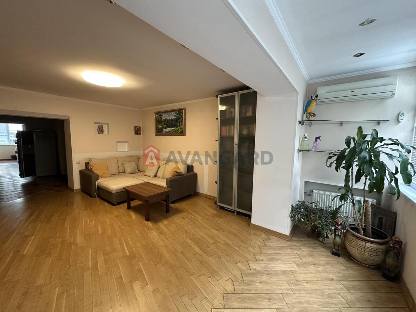 3 ����. ��������, 121/-/12 ��. �., 3/12 ���� ���� 5