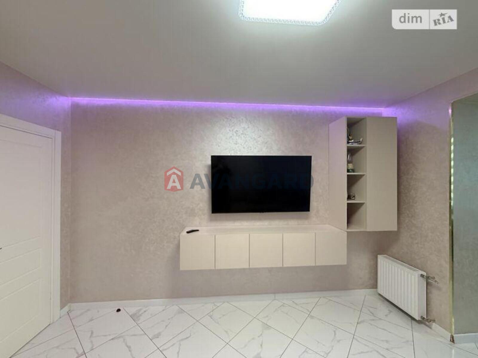 2 ��. ��������, 62/44/15 ��. �., 5/14 ������ ���� 13