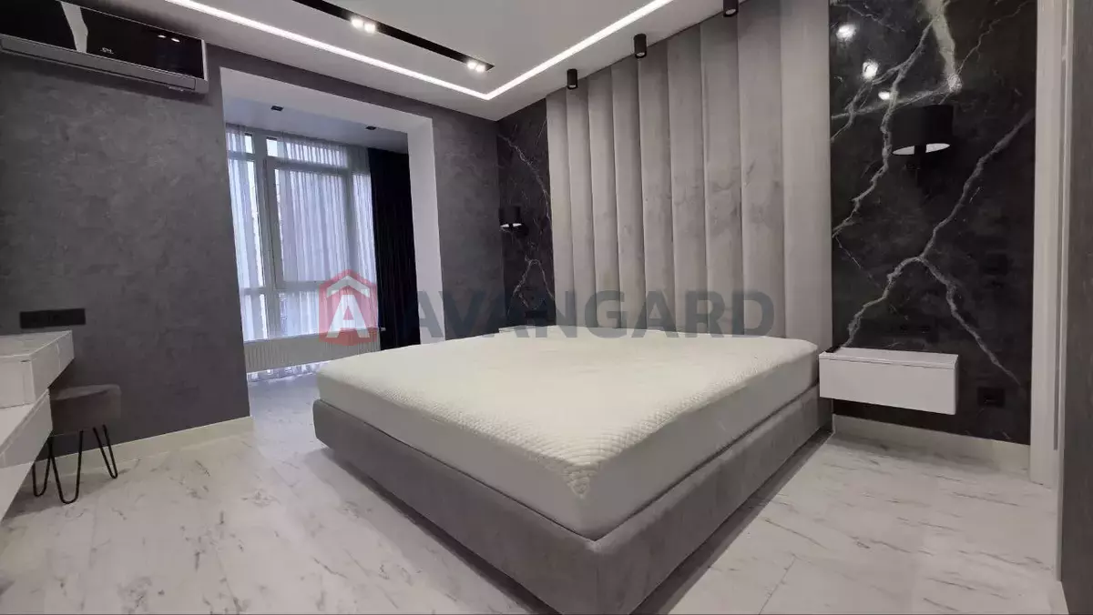 3 ��. ��������, 72/-/- ��. �., 8/12 ������ ���� 8