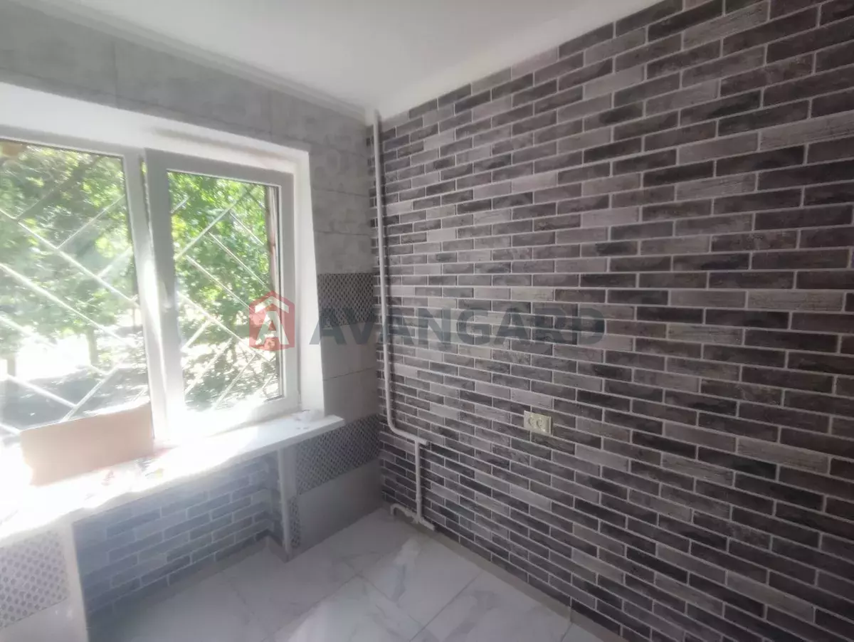 1 . , 31/-/6 . ., 1/9   4