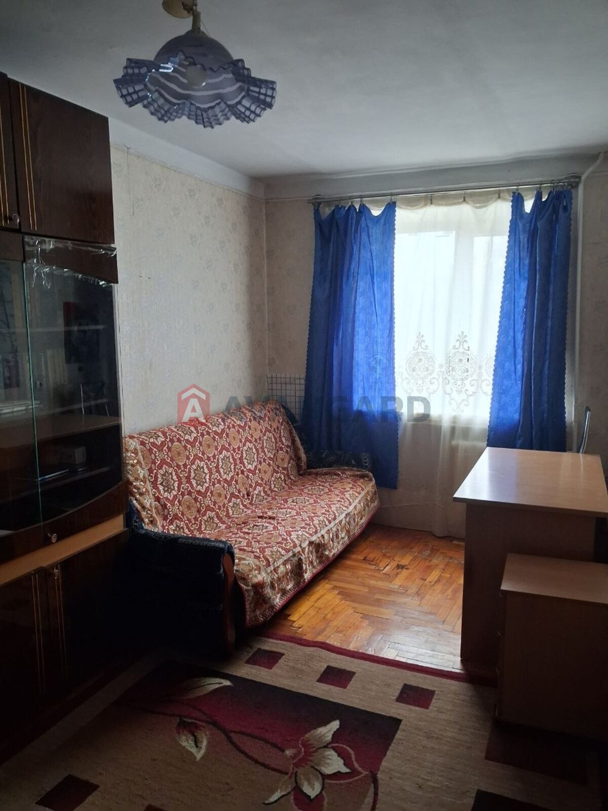 2 ��. ��������, 42.5/29.8/5.8 ��. �., 2/5 ������ ���� 4