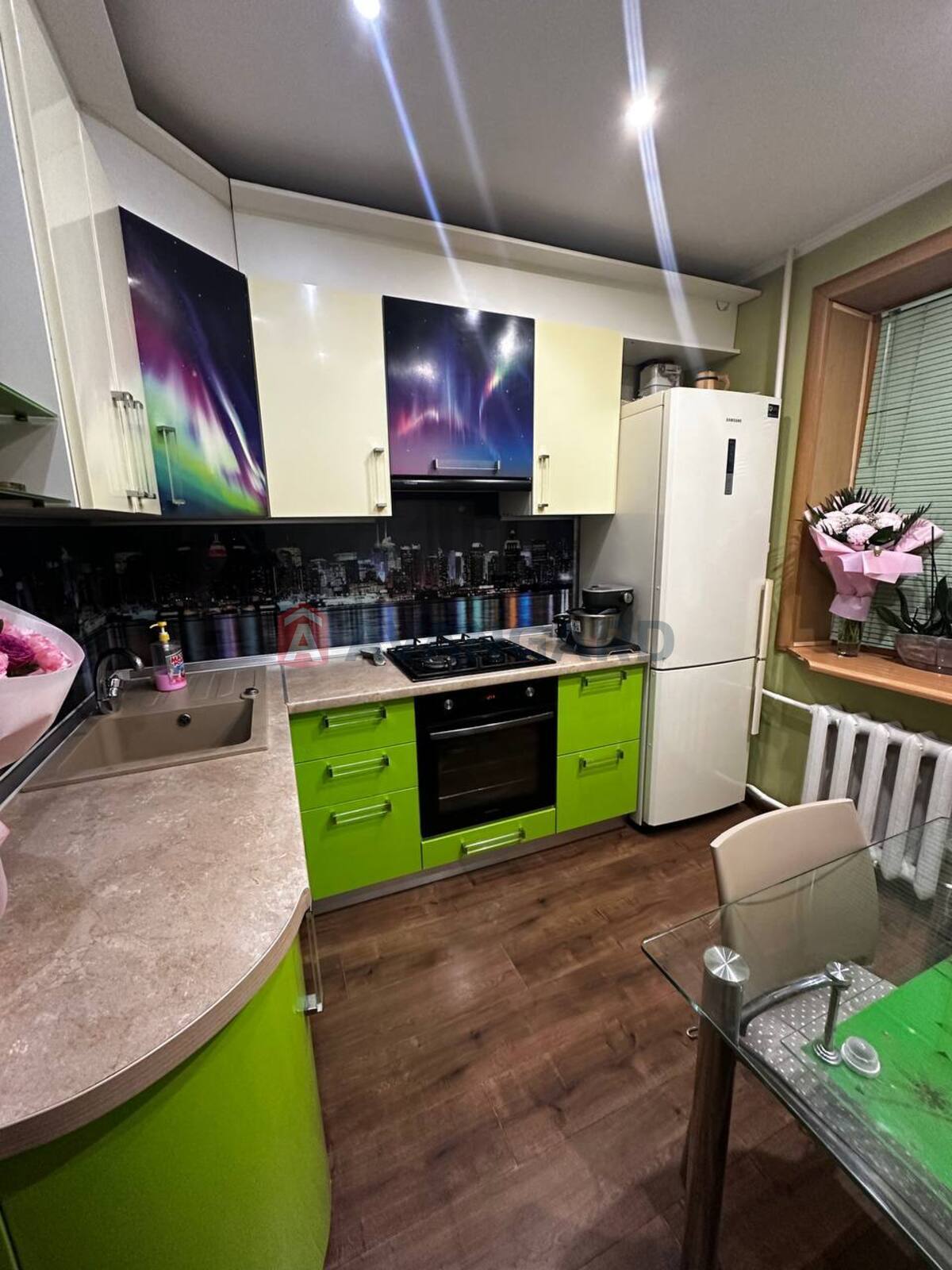 2 ����. ��������, 49/32/13 ��. �., 1/9 ���� ���� 1