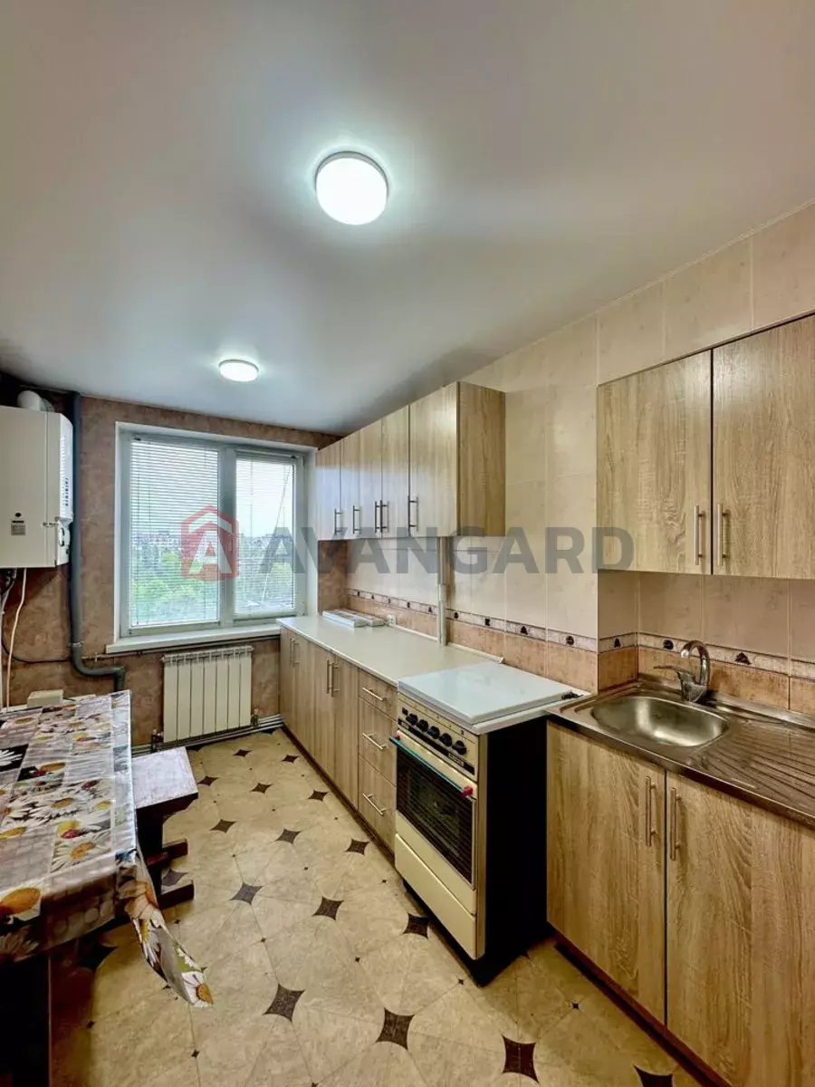 2 ��. ��������, 47/-/8 ��. �., 7/9 ������ ���� 10